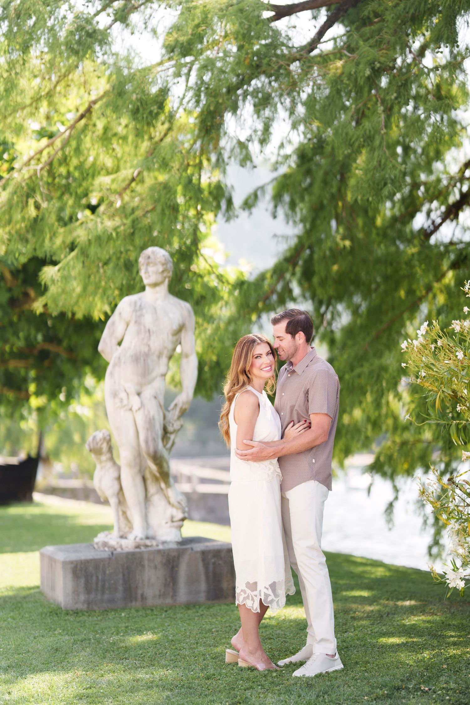 Professional Lake Como family photographer in Bellagio