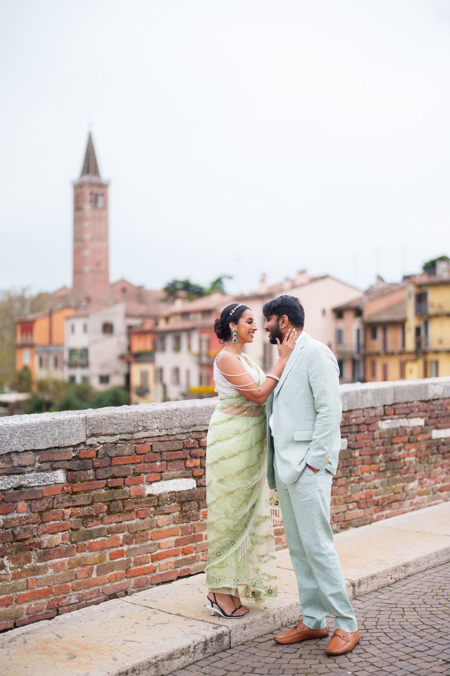 couple photoshoot ponte pietra verona italy romantic destination photography verona