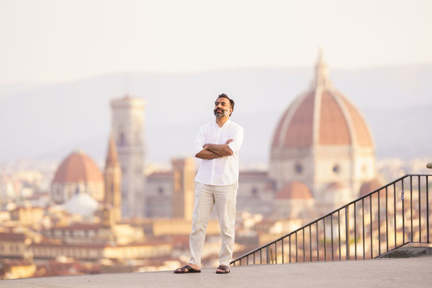 Florence family photographer at sunrise