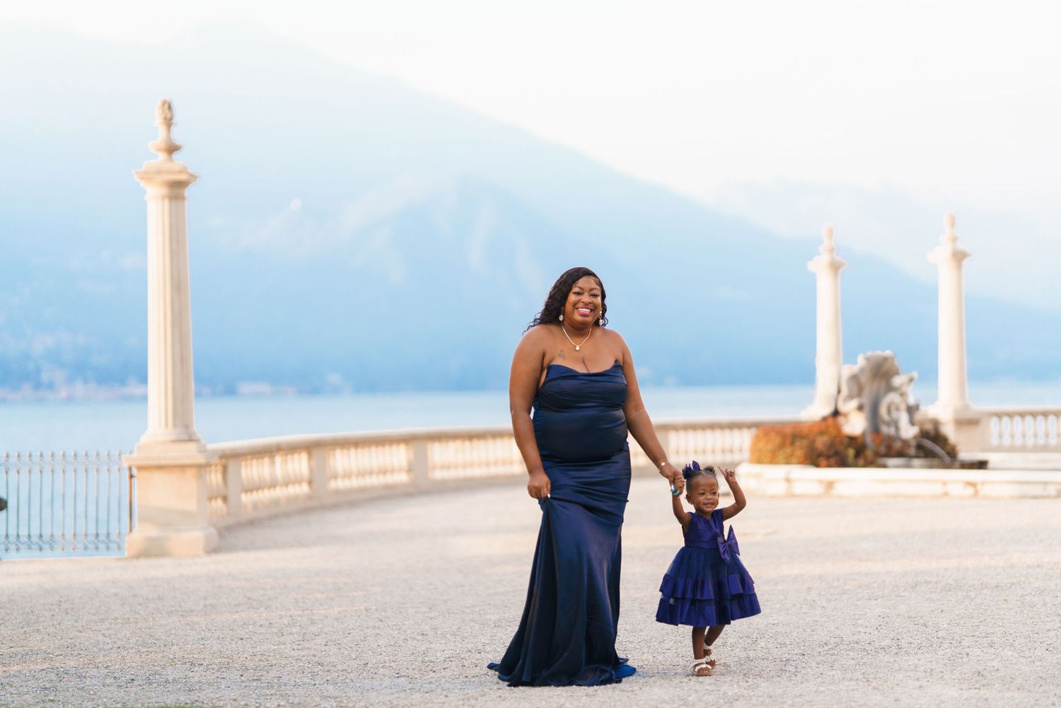 family photoshoot lake como villa melzi