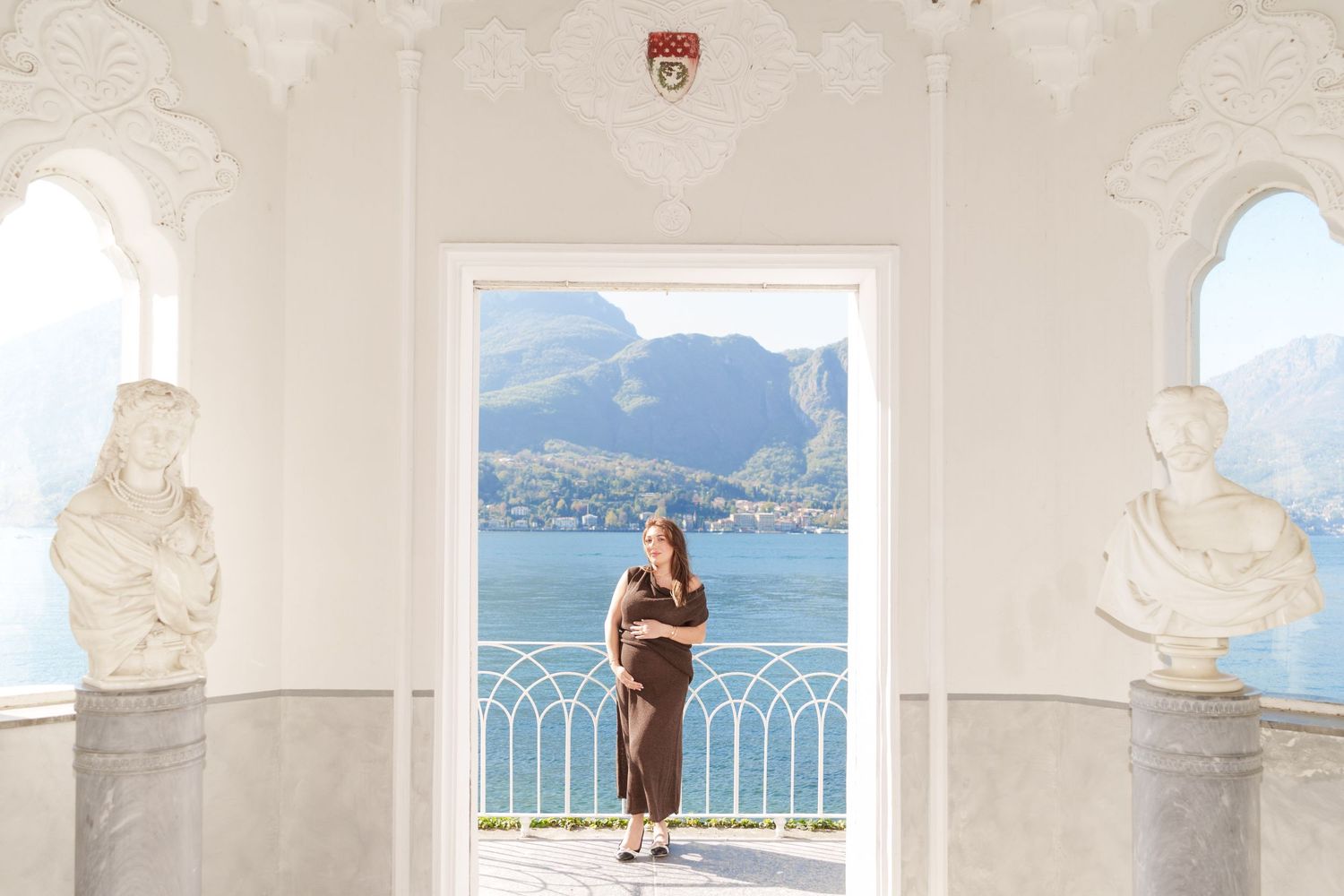 Bellagio photographer Villa Melzi maternity photoshoot Lake Como