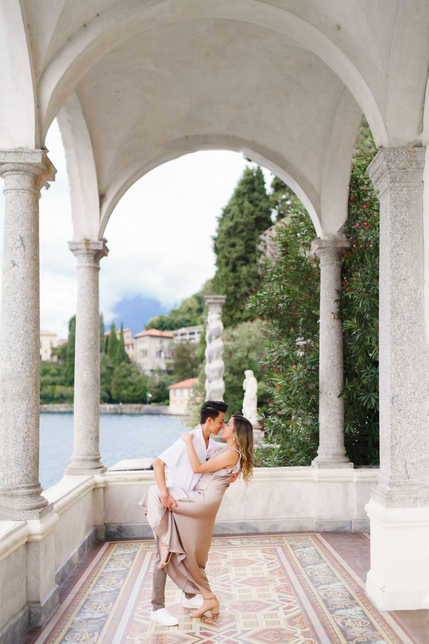 villa monastero proposal and couples photographer