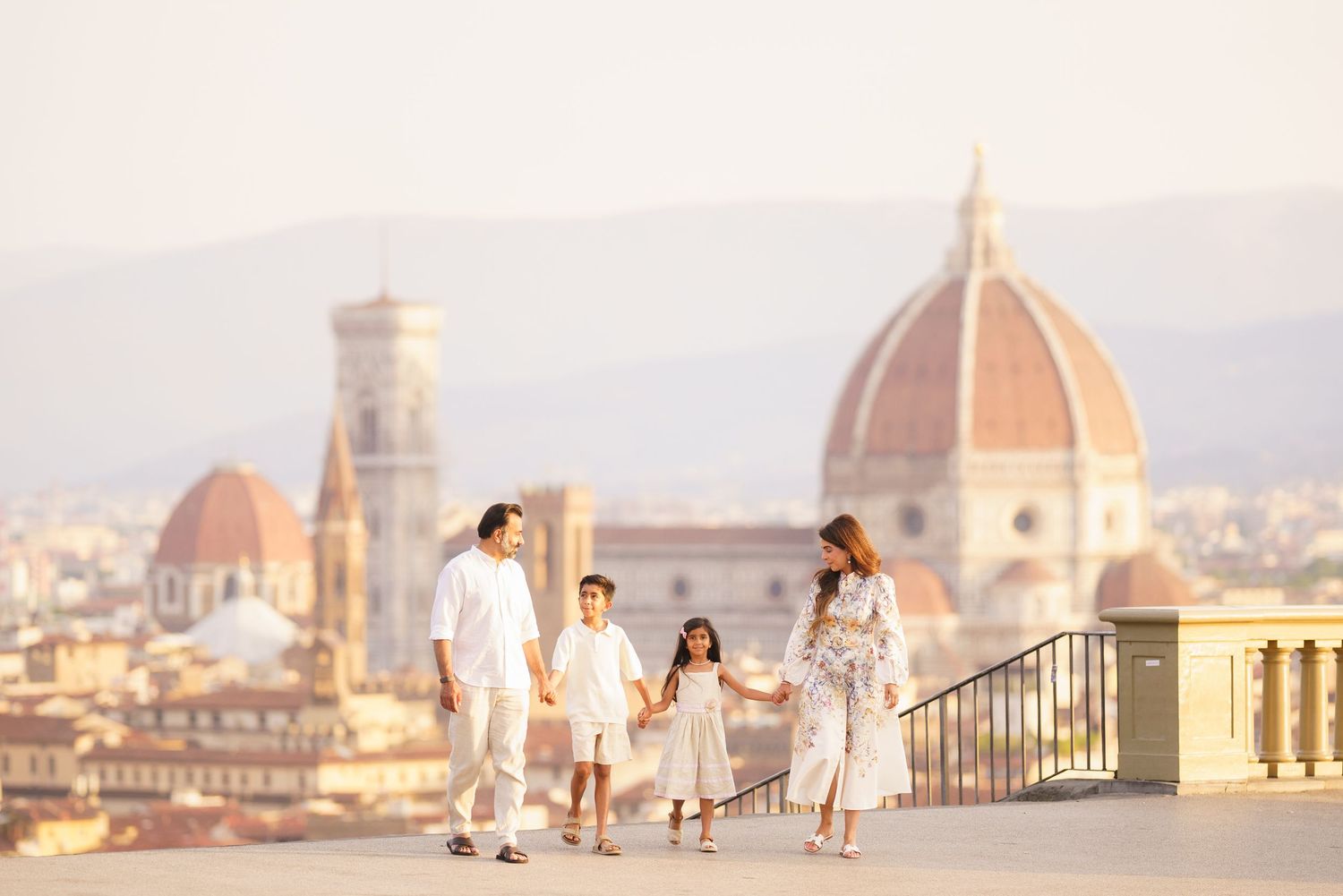 Florence family photographer at sunrise