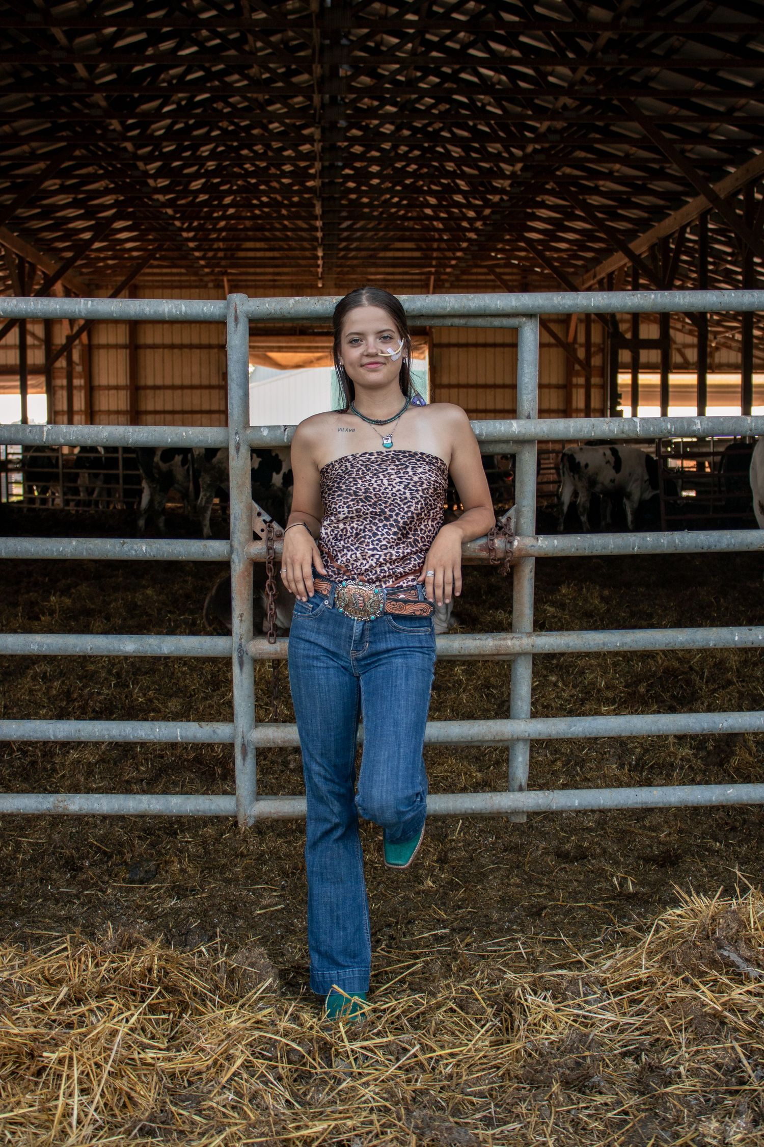 portrait senior photos western photoshoot western fashion and lifestyle