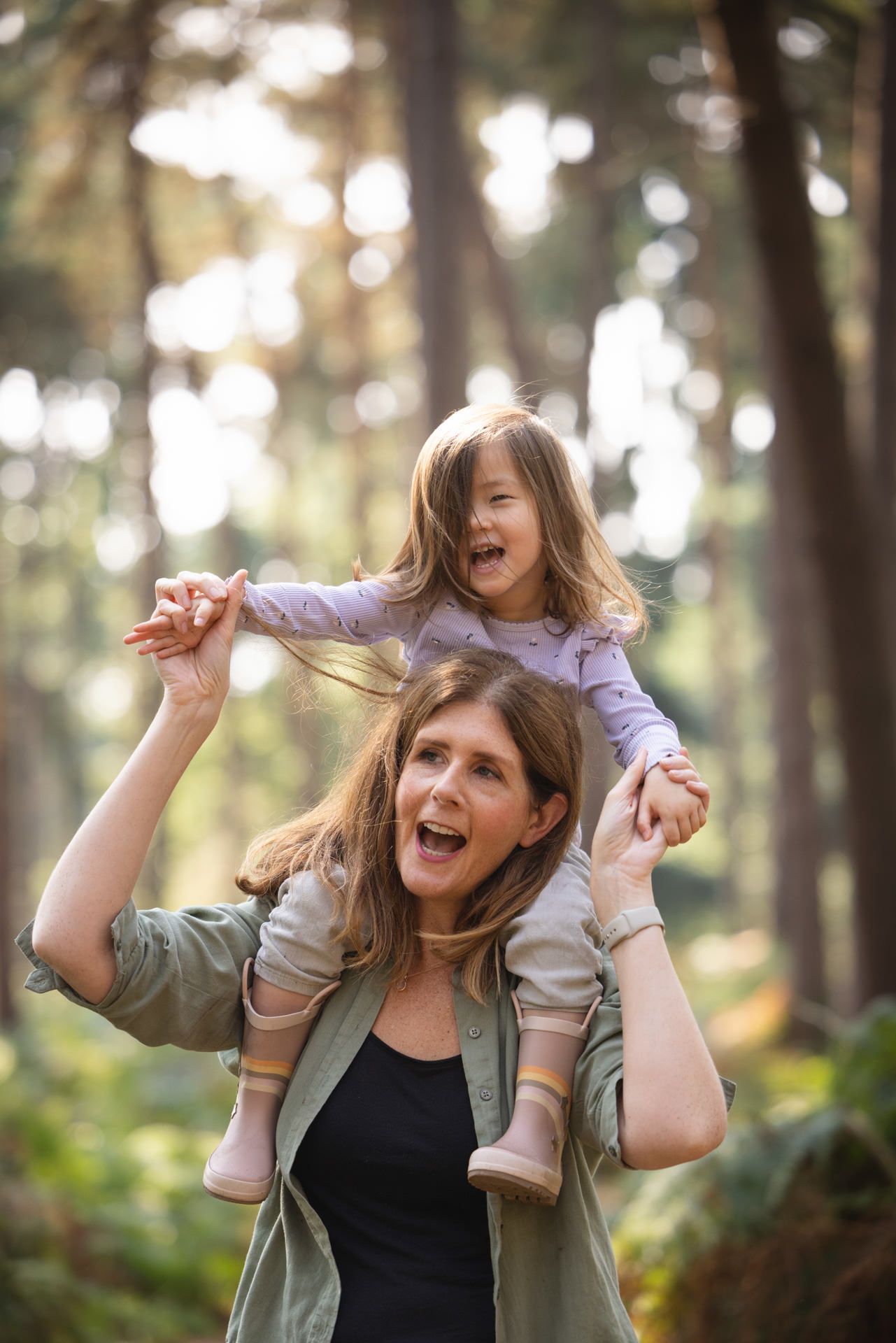 Family photography session in Hitchin woodlands