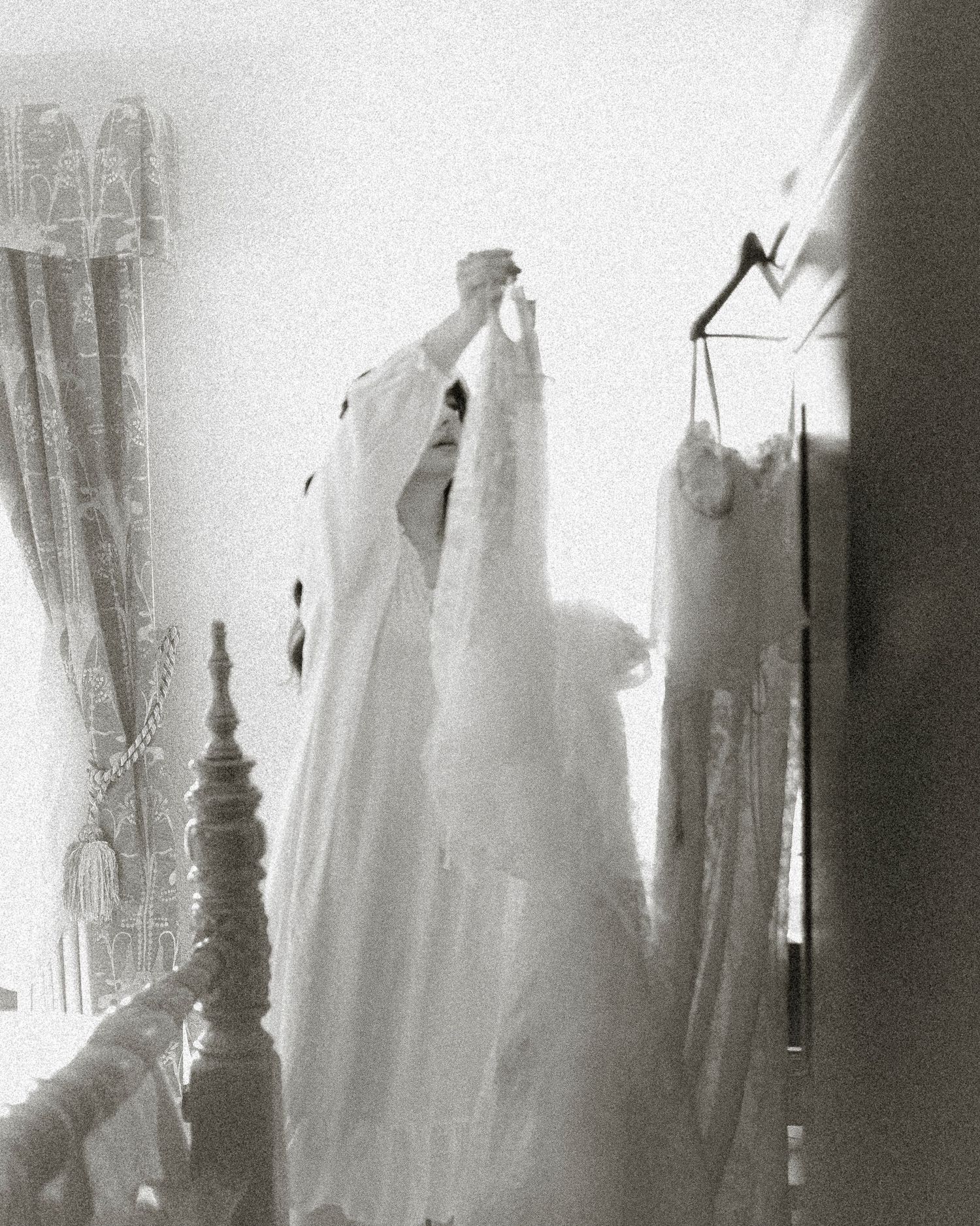 bride getting ready at Old Mill Toronto hotel king suite