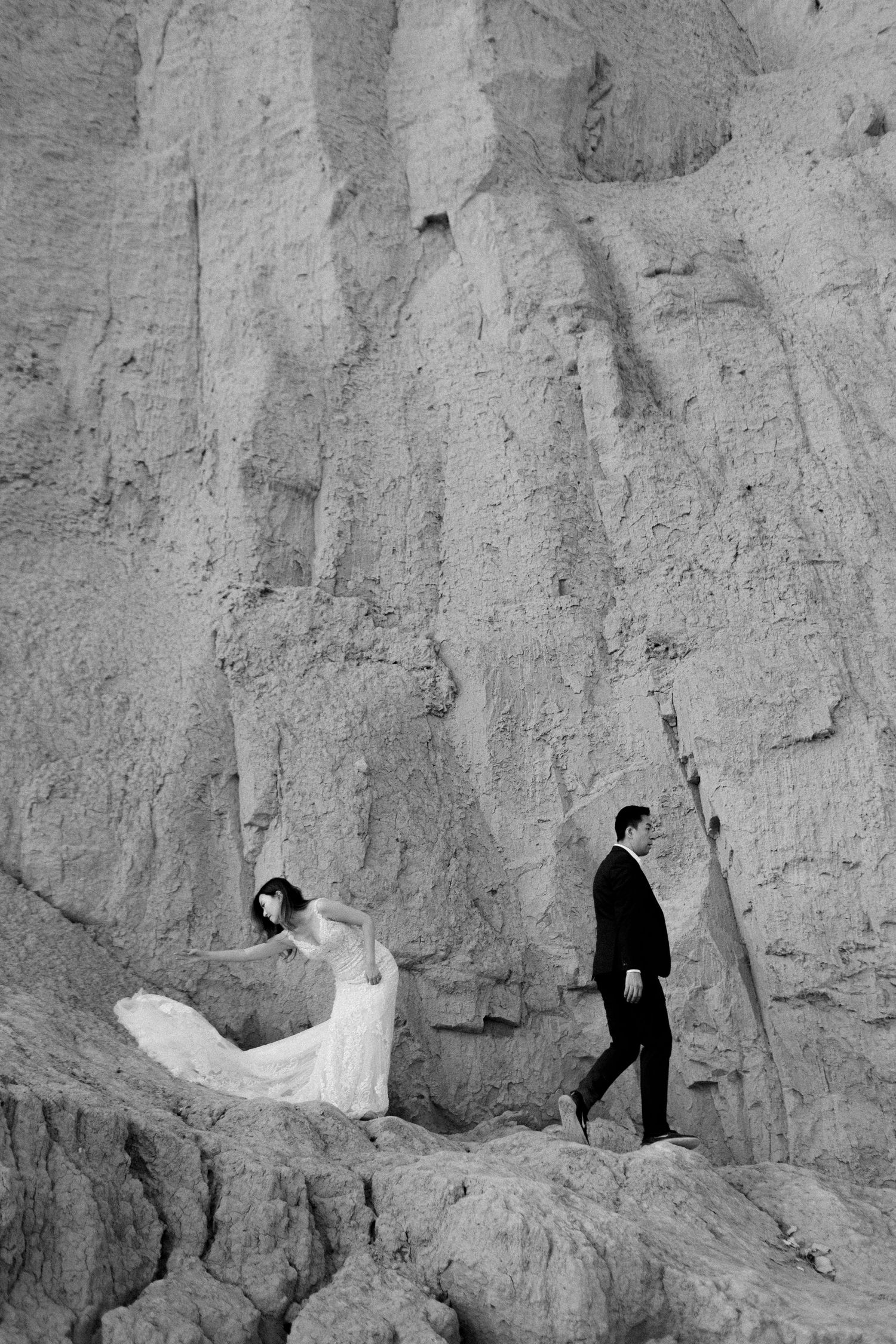 Asian couple wedding shoot at Kensington Market and Scarborough Bluffs with emotional sunset vow reading, candid, romantic, Toronto-based