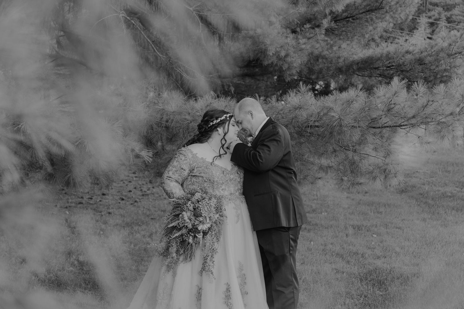 Ohio wedding photographer - Adeva Rae Photography - CoupleOhio wedding photographer