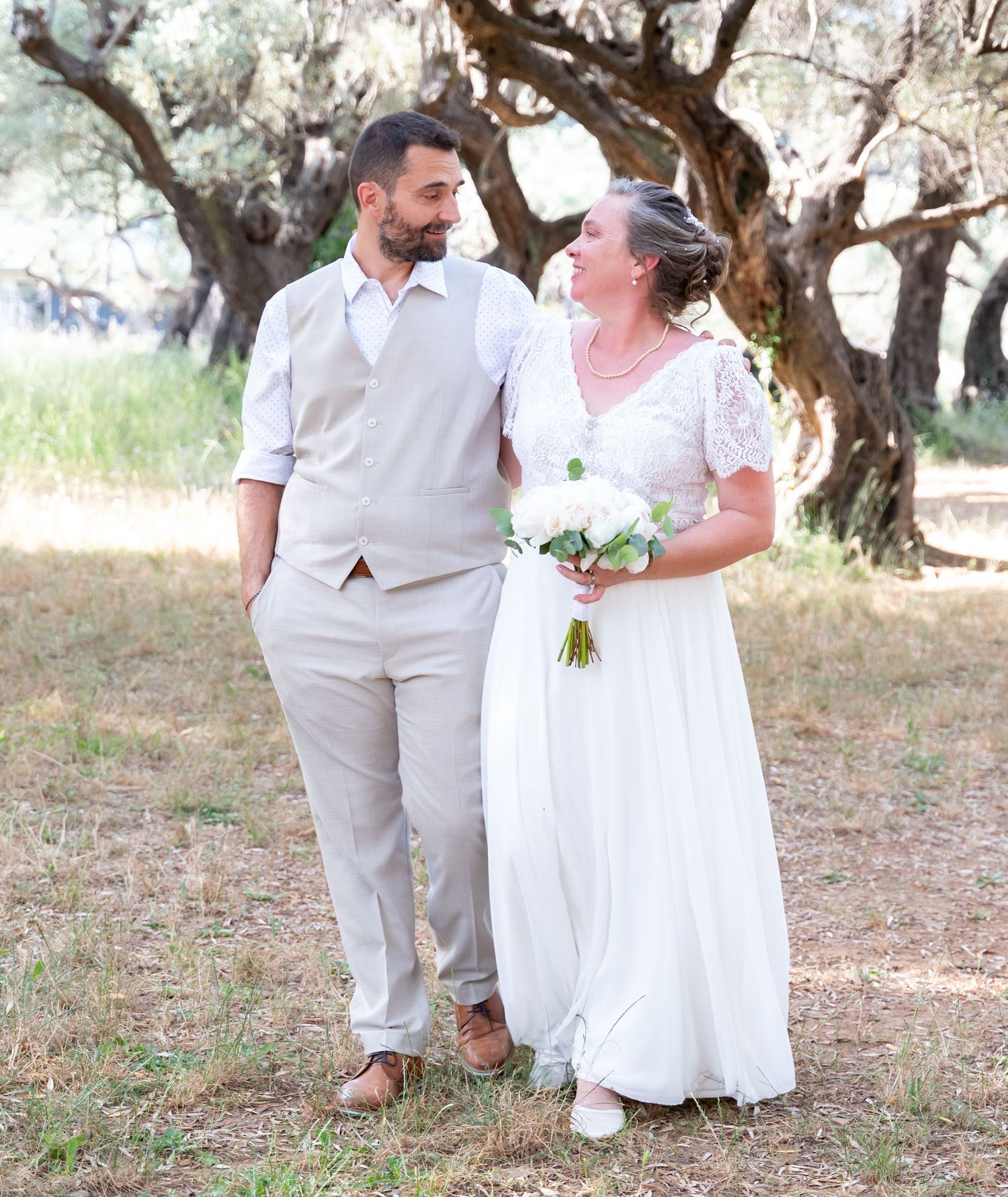 Hélène & Olivier : Séance photo couple dans les Oliviers photographe mariage toulon var 83 provence