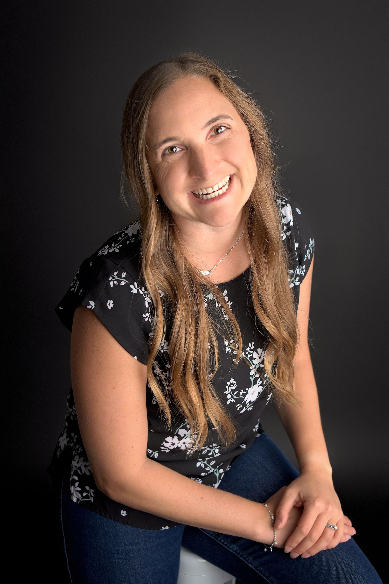 Women's headshot photography Men Woman Photo Headshot Senior Photo Business photos small business updated headshot in Phoenix
