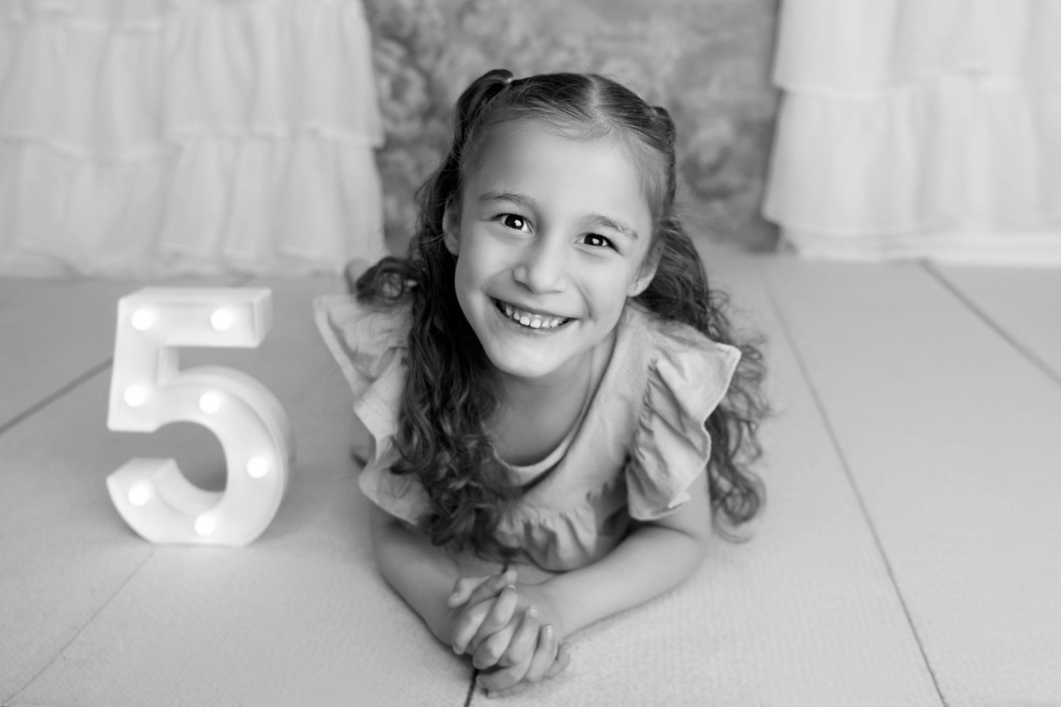 Arizona Children's photographer birthday 5 year photoshoot mini session Phoenix