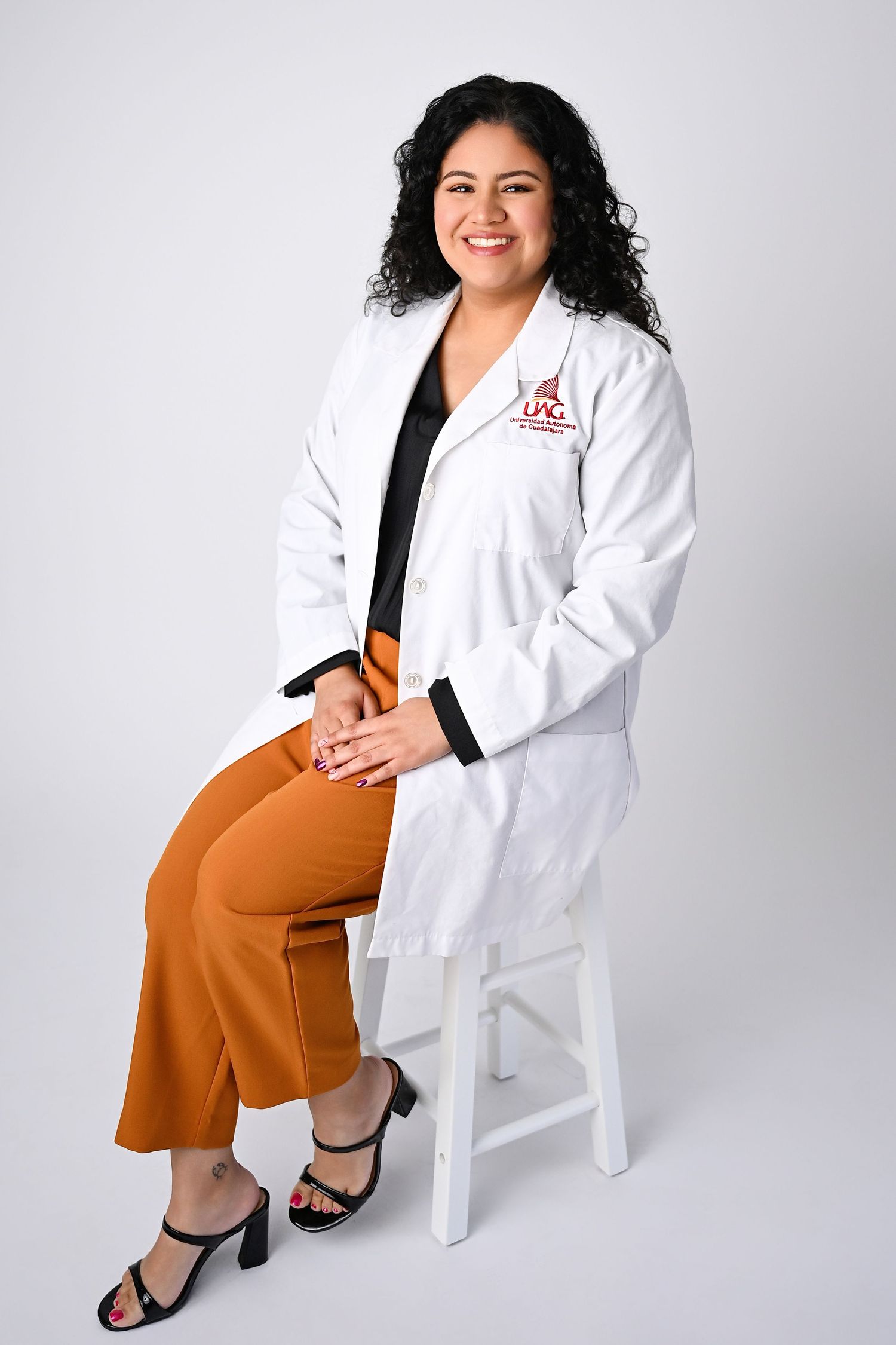 Doctors linked in senior graduating headshot photo for young professionals in arizona mini session affordable headshots
