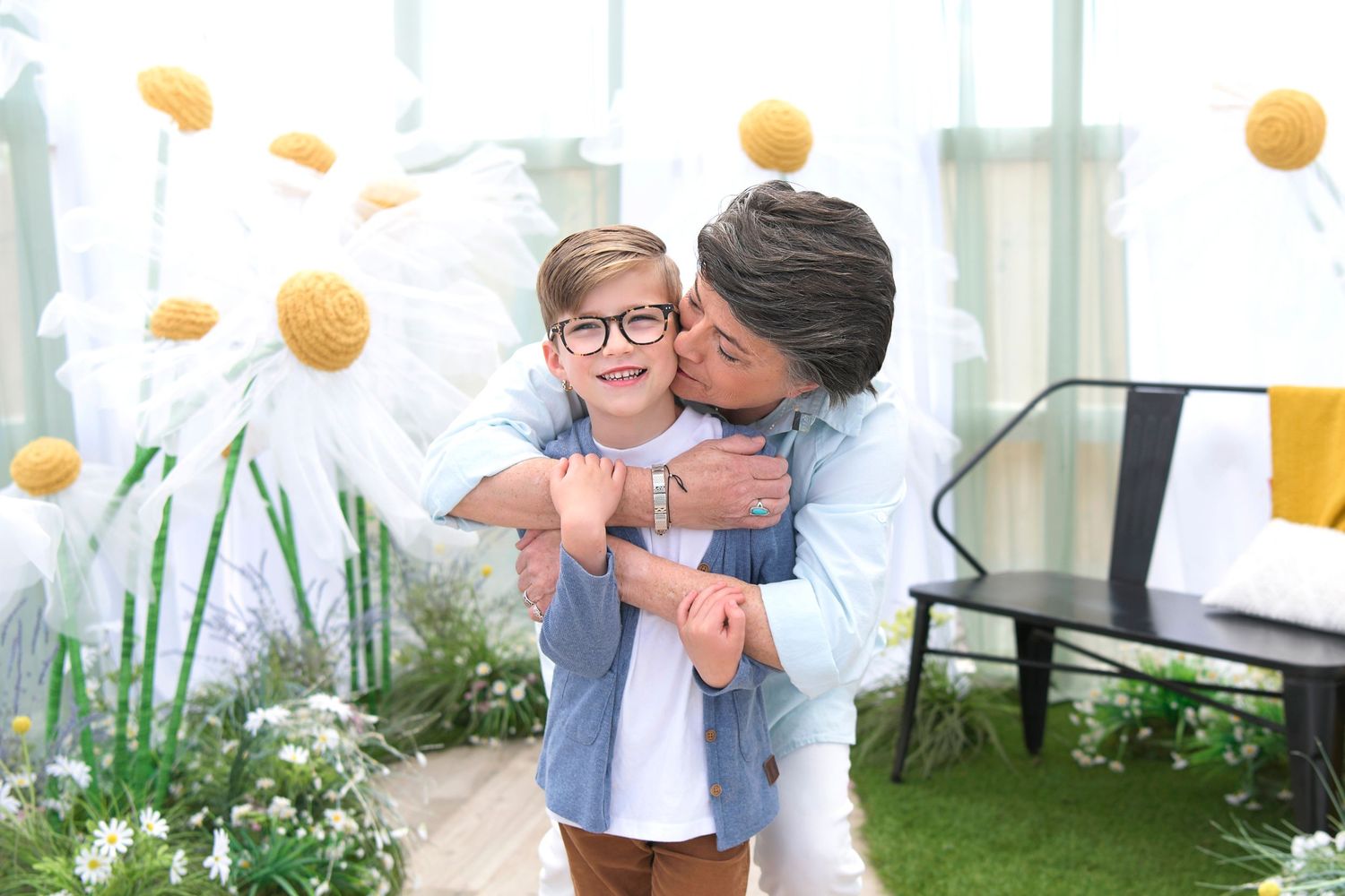 Mothers Day Mini Session in natural light Queen Creek Arizona Greenhouse