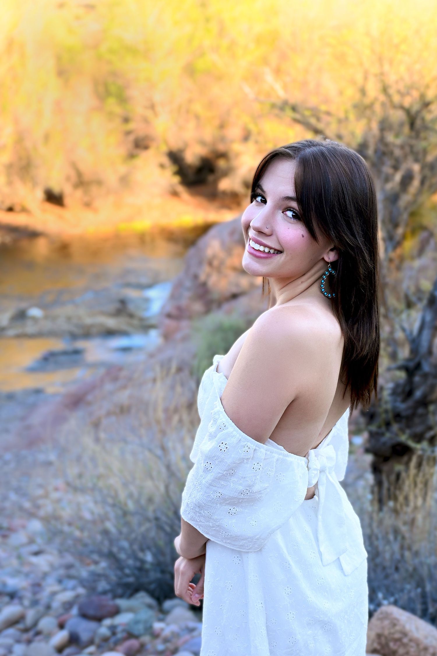 Senior Graduation Photo outdoor Arizona Salt River AZ portrait photography High School Senior College Kid