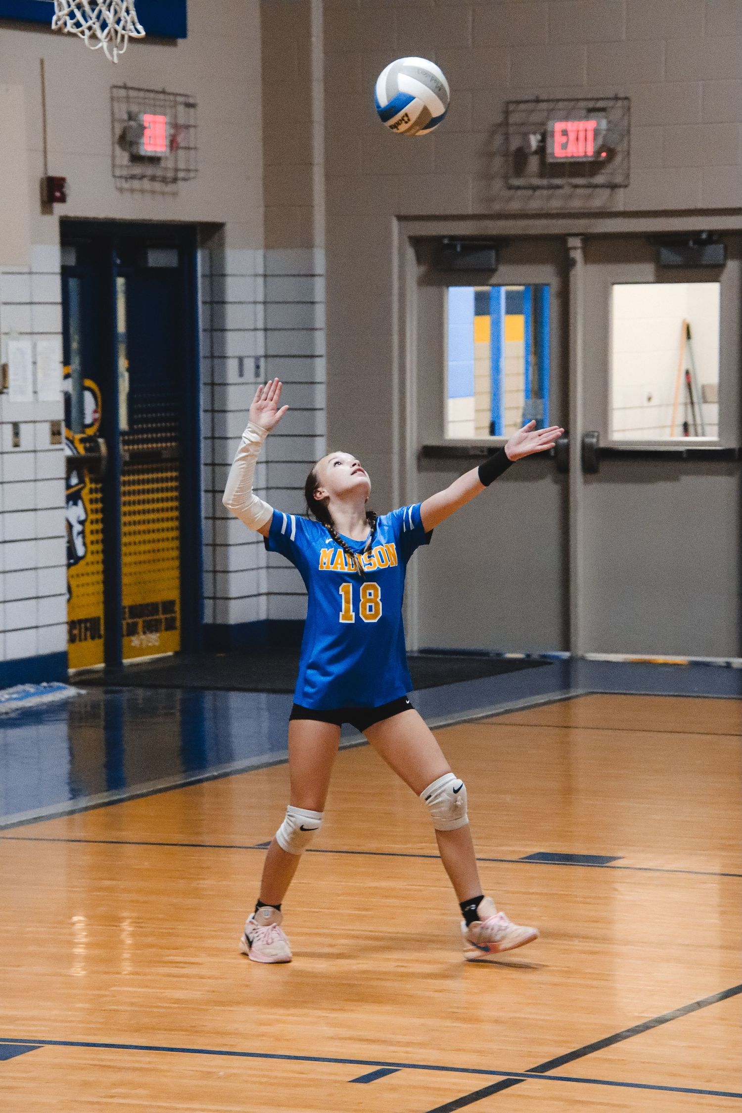 Volleyball serve number five.