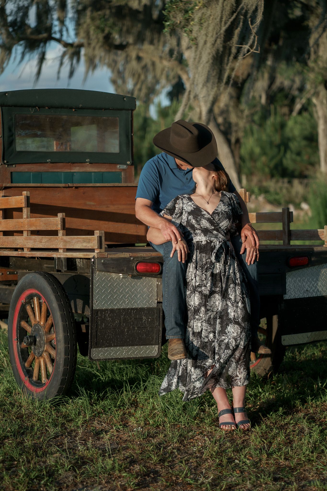 Colorado ranch lifestyle photographer
Colorado cowboy photographer
denver western family photographer
denver western couple photographer