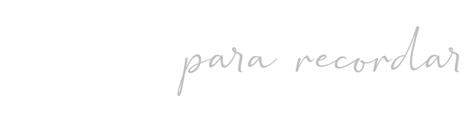 Elegant cursive script reading para recordar in light gray on a white background.