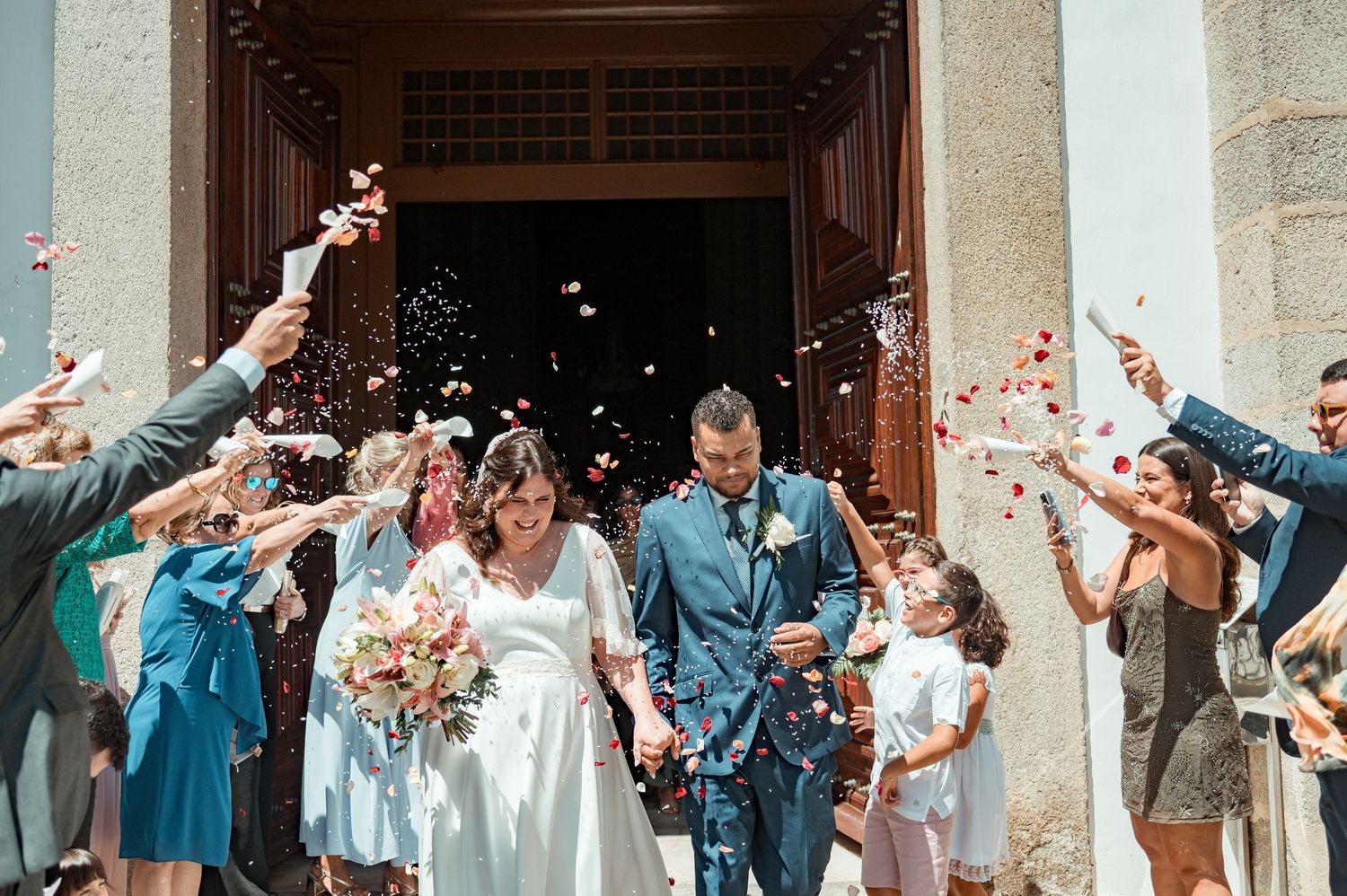 Destination wedding photography in Alentejo with authentic and intimate moments.
