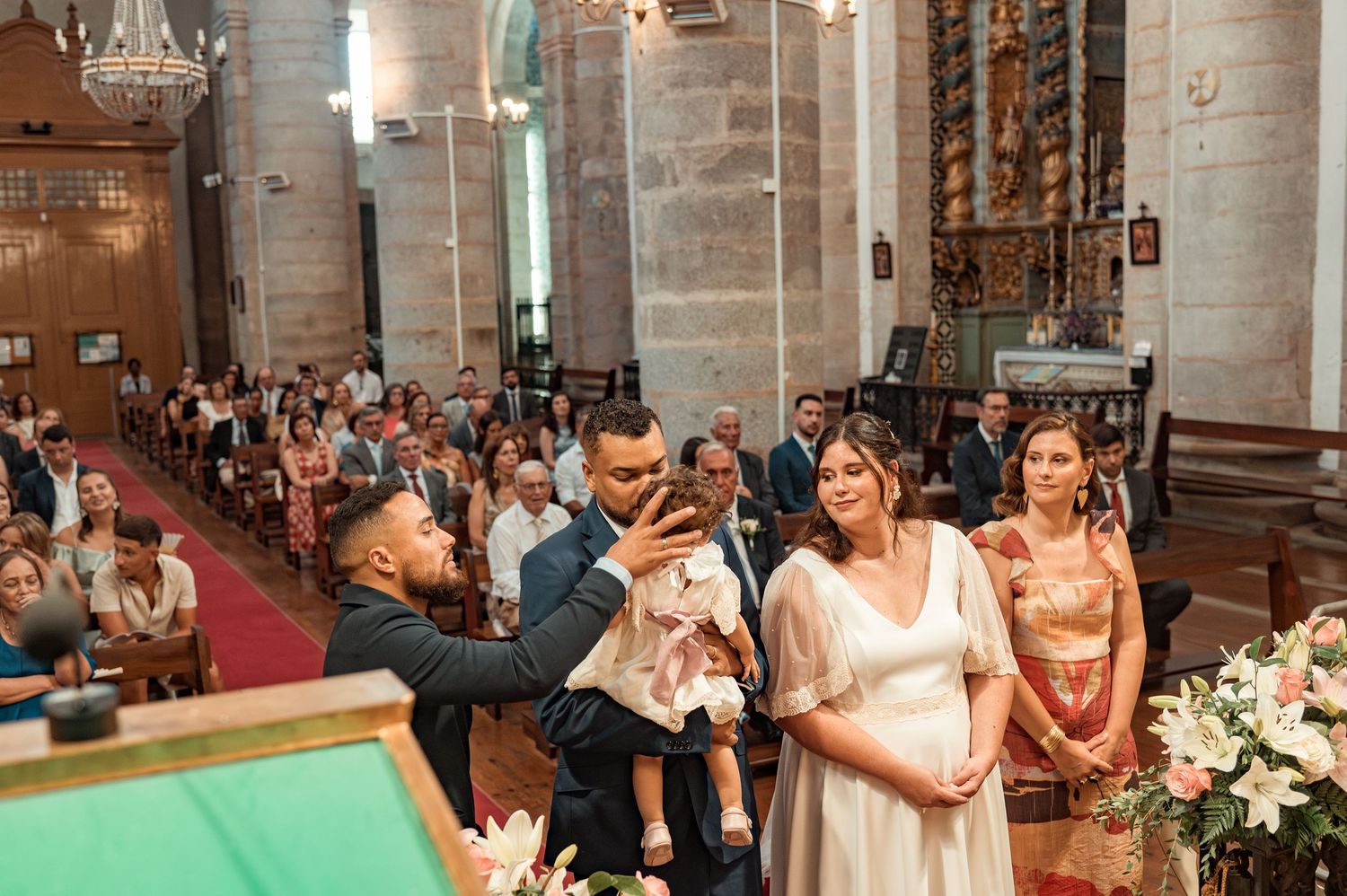 Destination wedding photography in Alentejo with authentic and intimate moments.