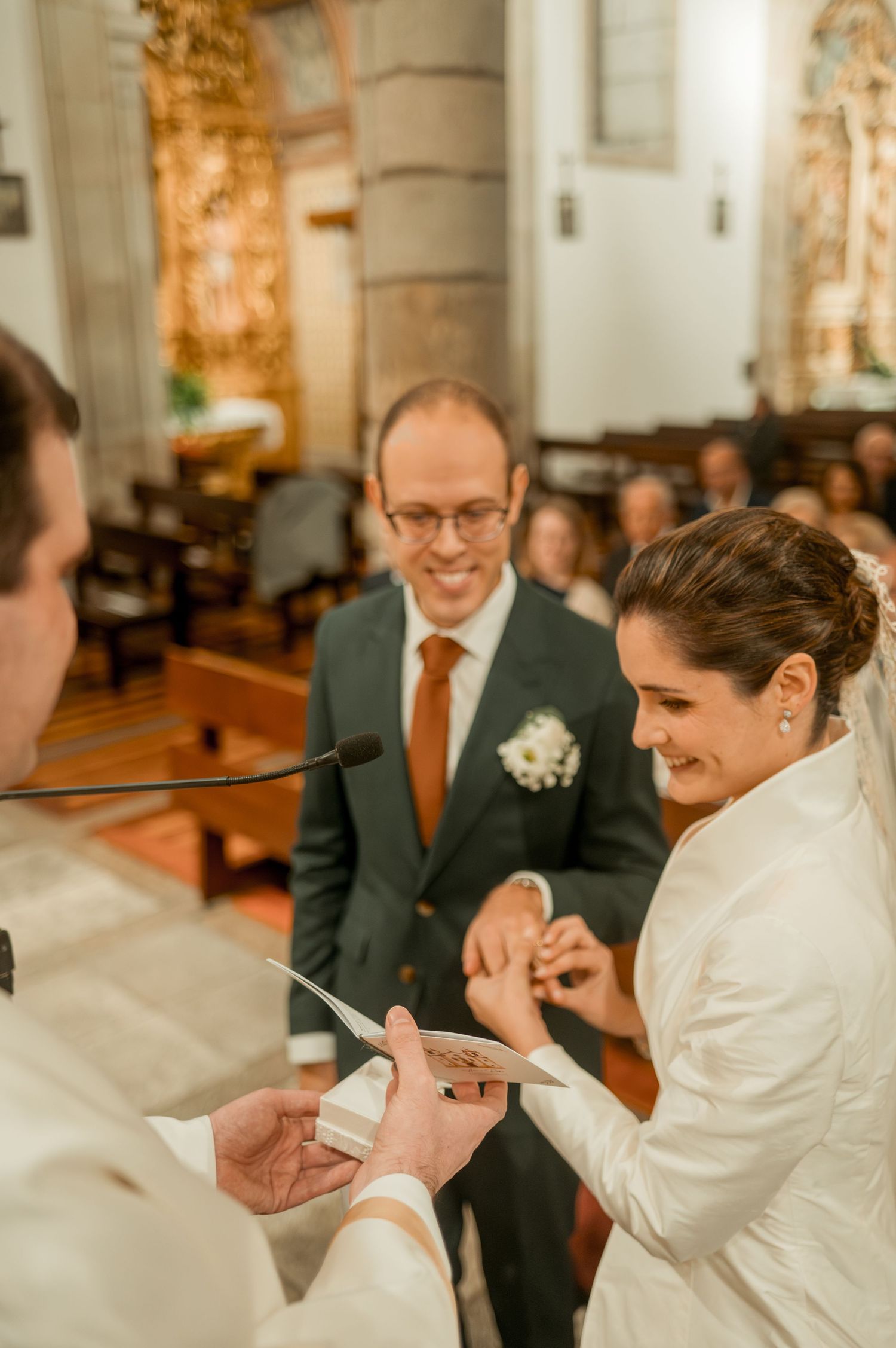 Emotional winter wedding celebration in Porto with cozy and festive atmosphere.