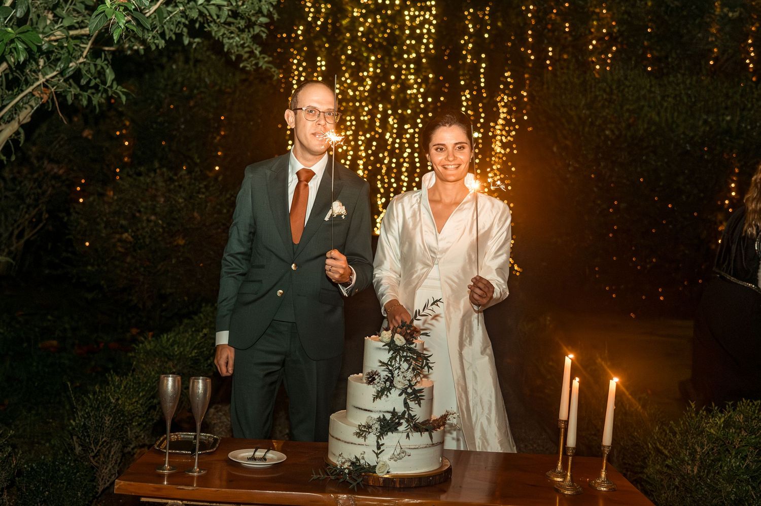 Destination wedding in Porto during Christmas season with elegant winter details.