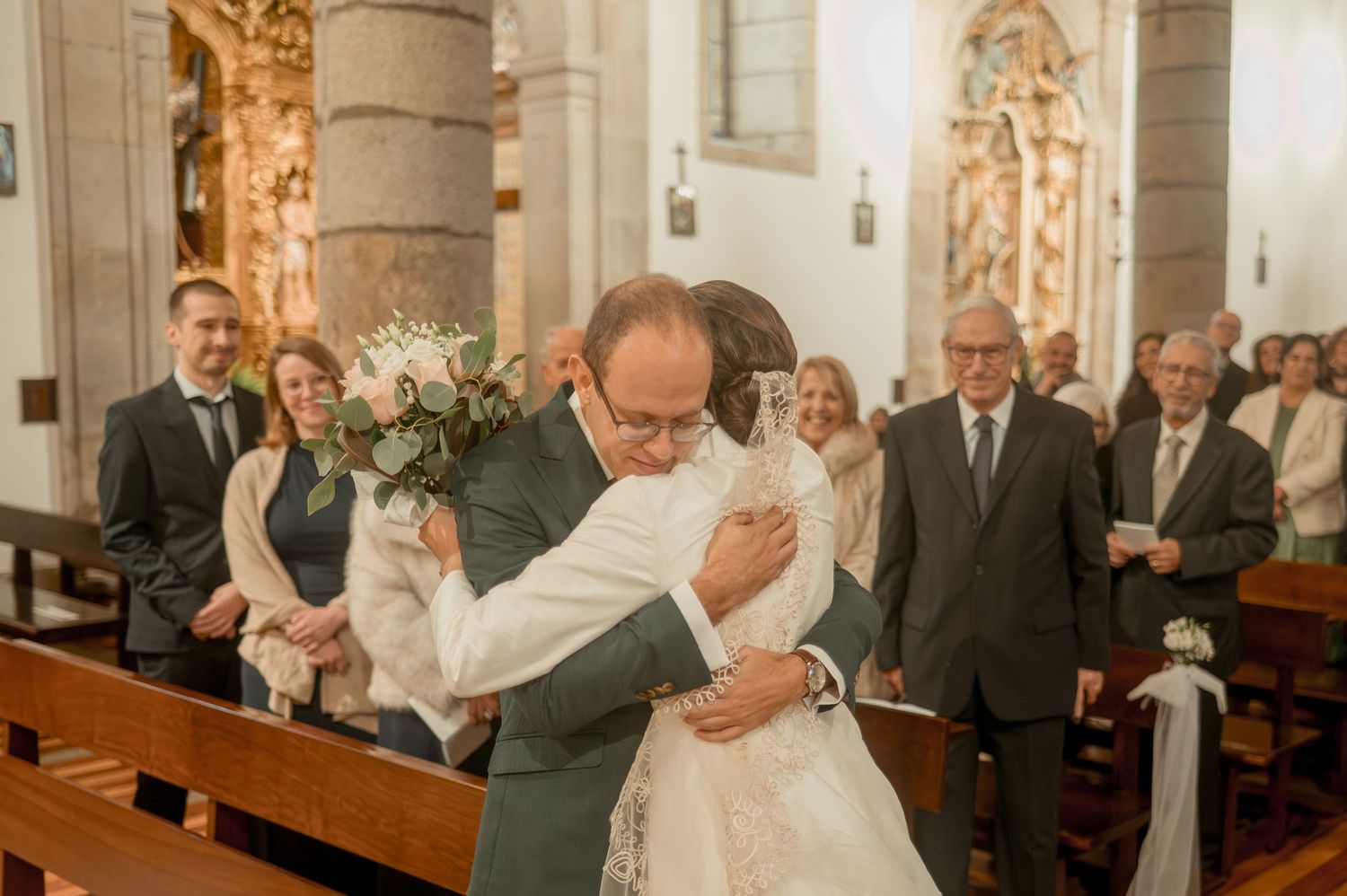 Emotional winter wedding celebration in Porto with cozy and festive atmosphere.
