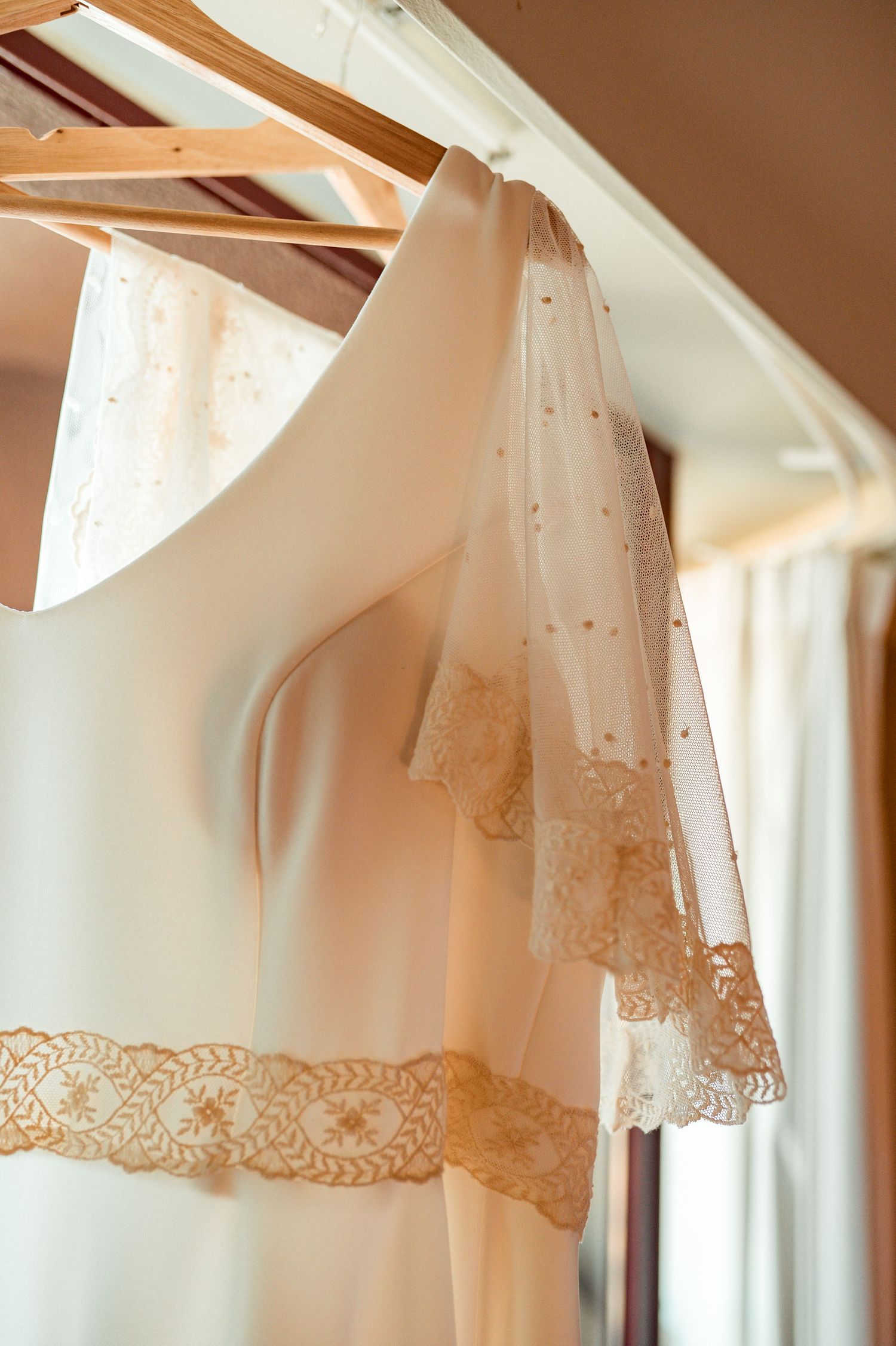 Bride in her wedding preparation in the historic center of Évora, Portugal.