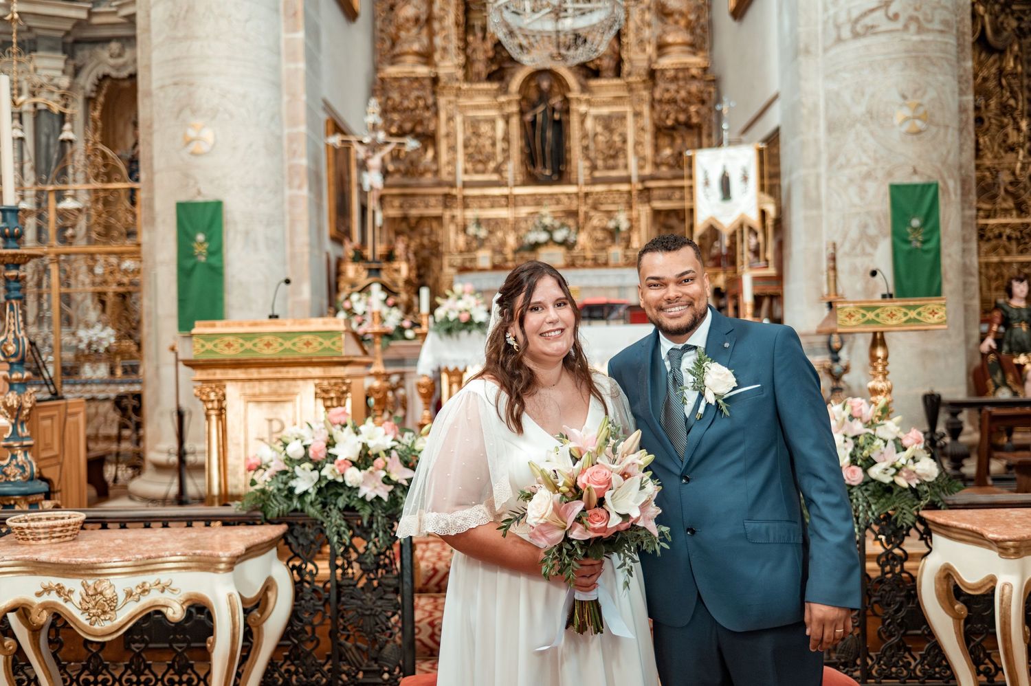 Destination wedding photography in Alentejo with authentic and intimate moments.
