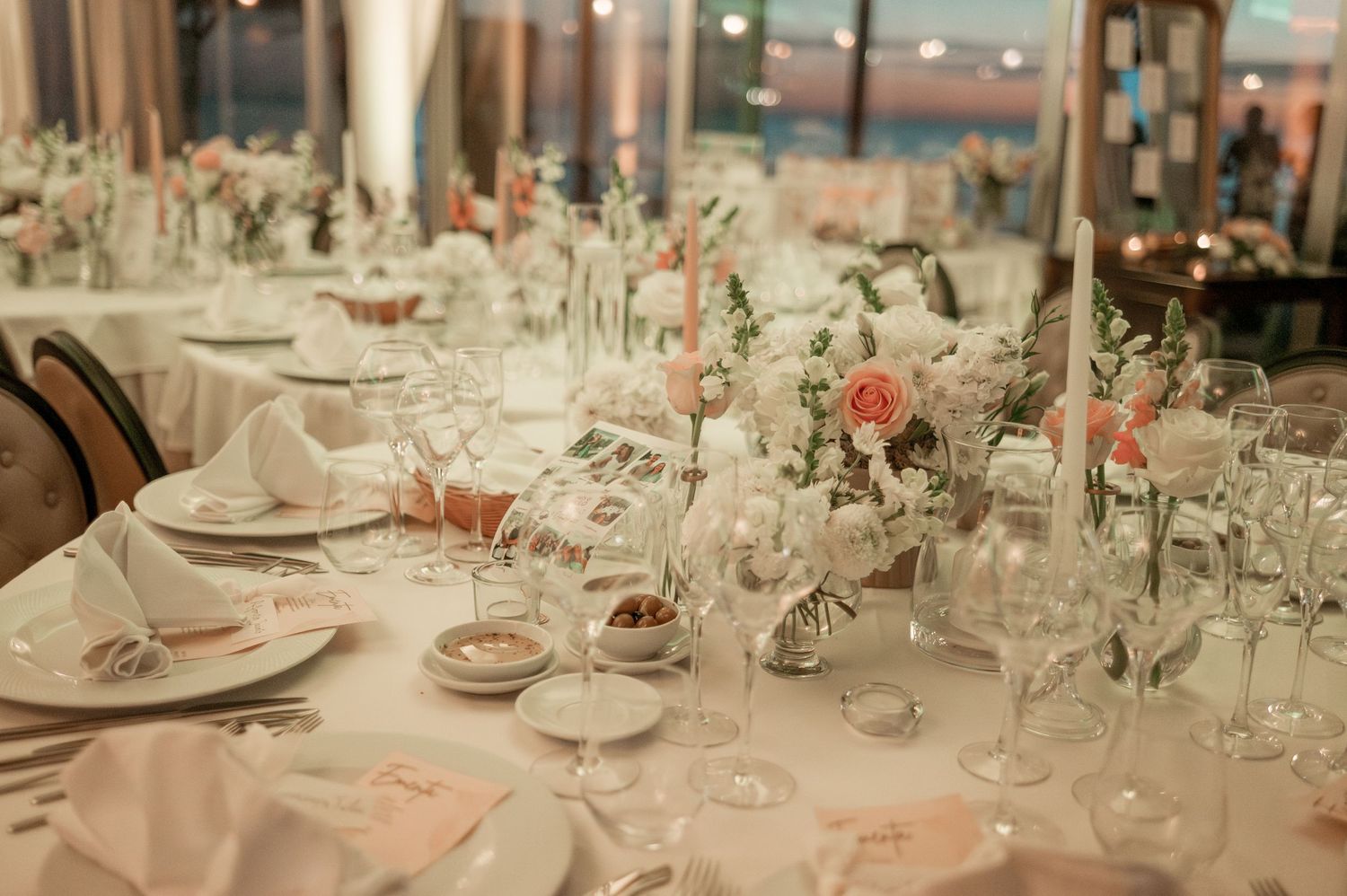 Wedding details photographed with a natural and timeless style.