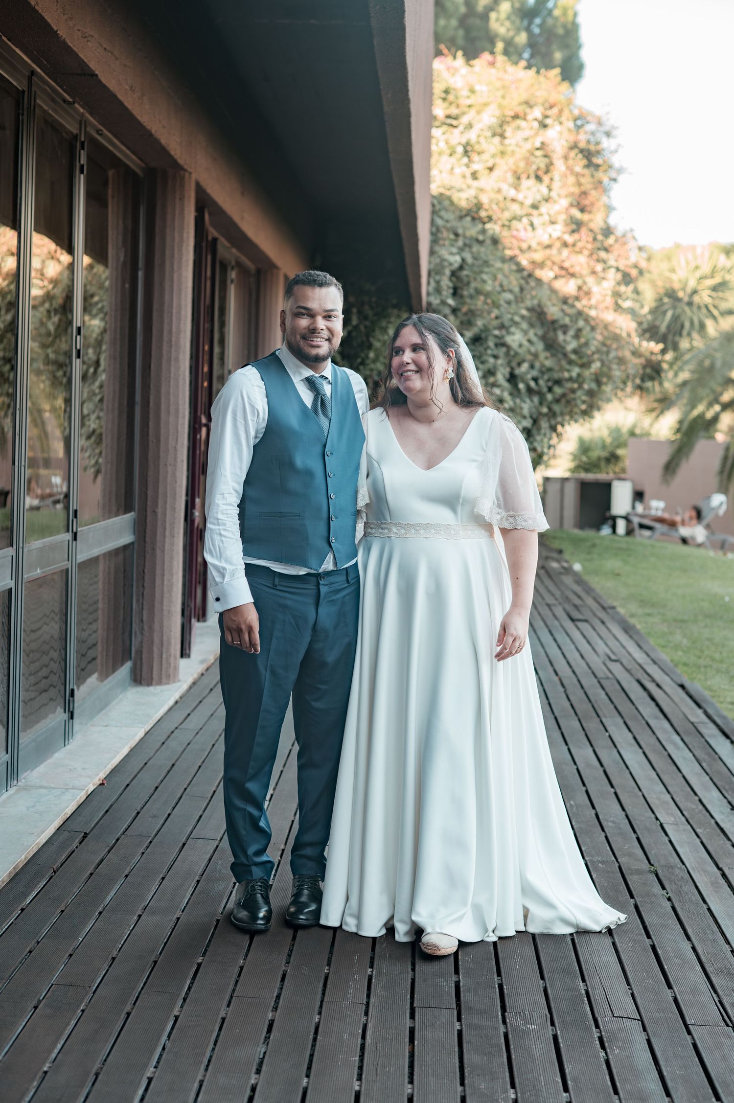 Destination wedding photography in Alentejo with authentic and intimate moments.