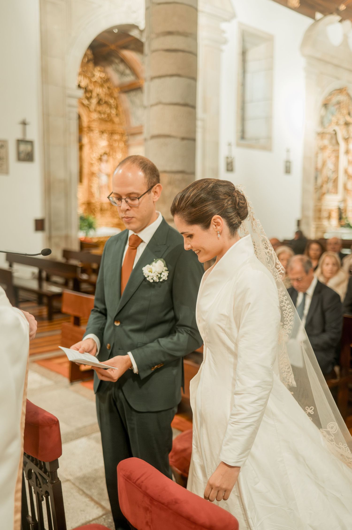 Emotional winter wedding celebration in Porto with cozy and festive atmosphere.