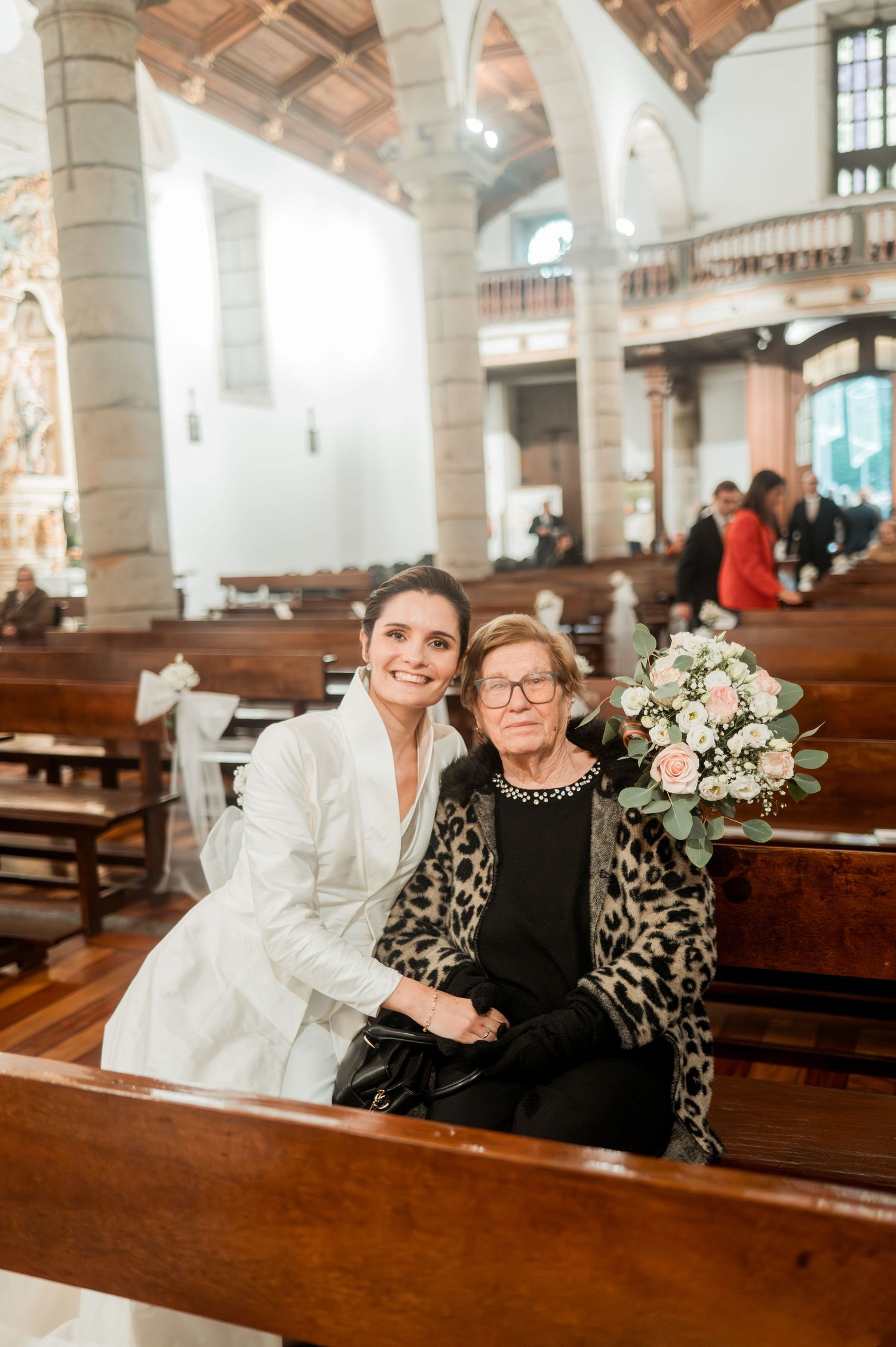 Emotional winter wedding celebration in Porto with cozy and festive atmosphere.