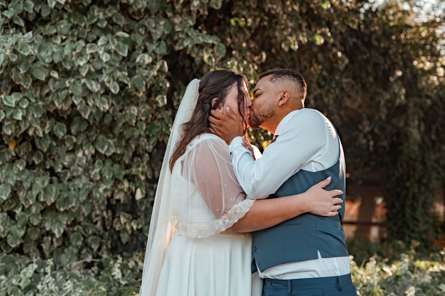 Destination wedding photography in Alentejo with authentic and intimate moments.