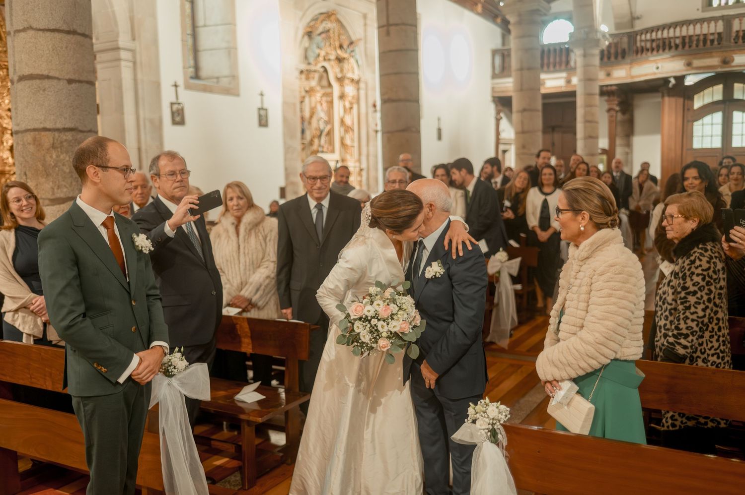 Emotional winter wedding celebration in Porto with cozy and festive atmosphere.