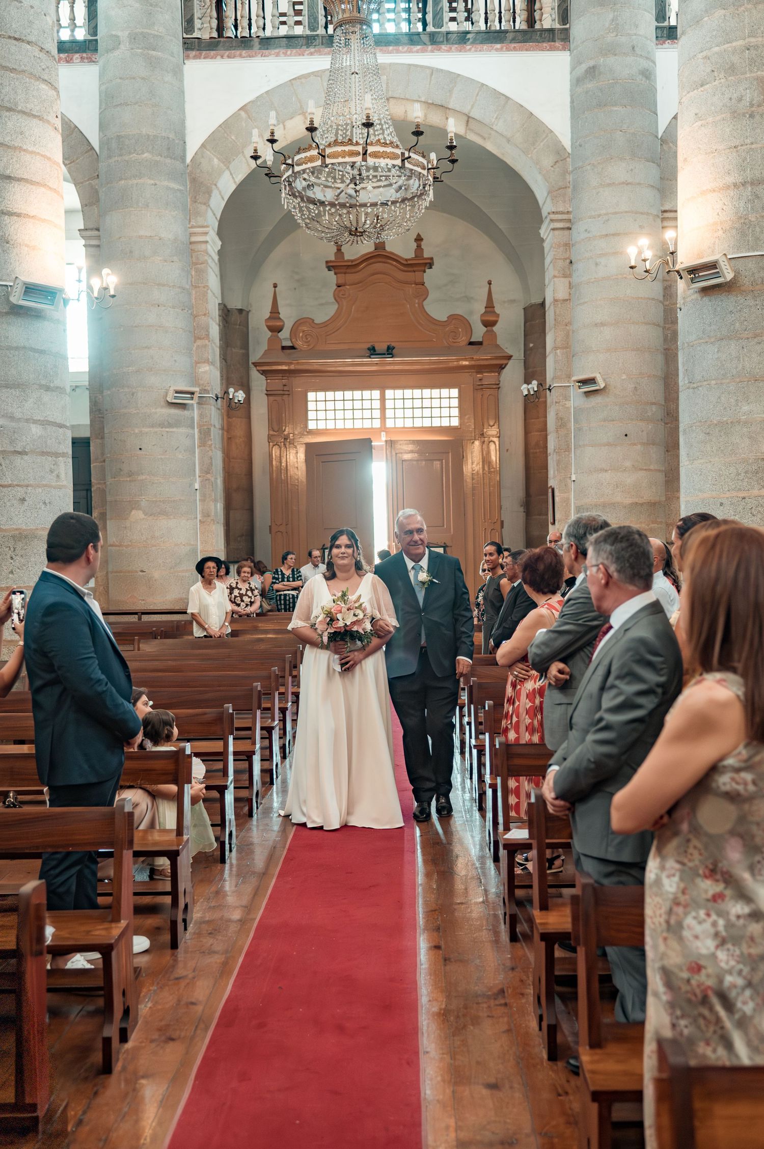 Destination wedding photography in Alentejo with authentic and intimate moments.