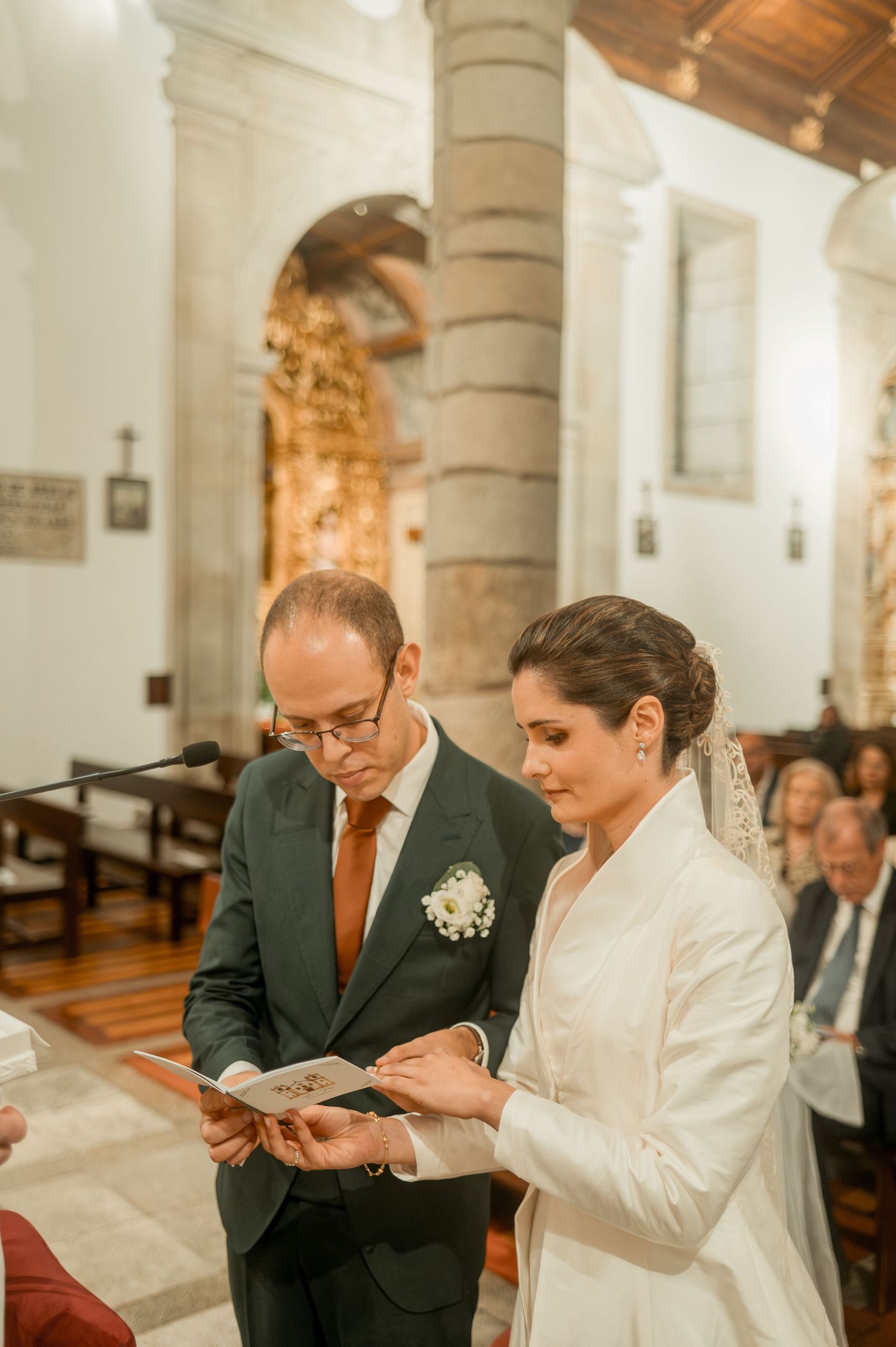 Emotional winter wedding celebration in Porto with cozy and festive atmosphere.