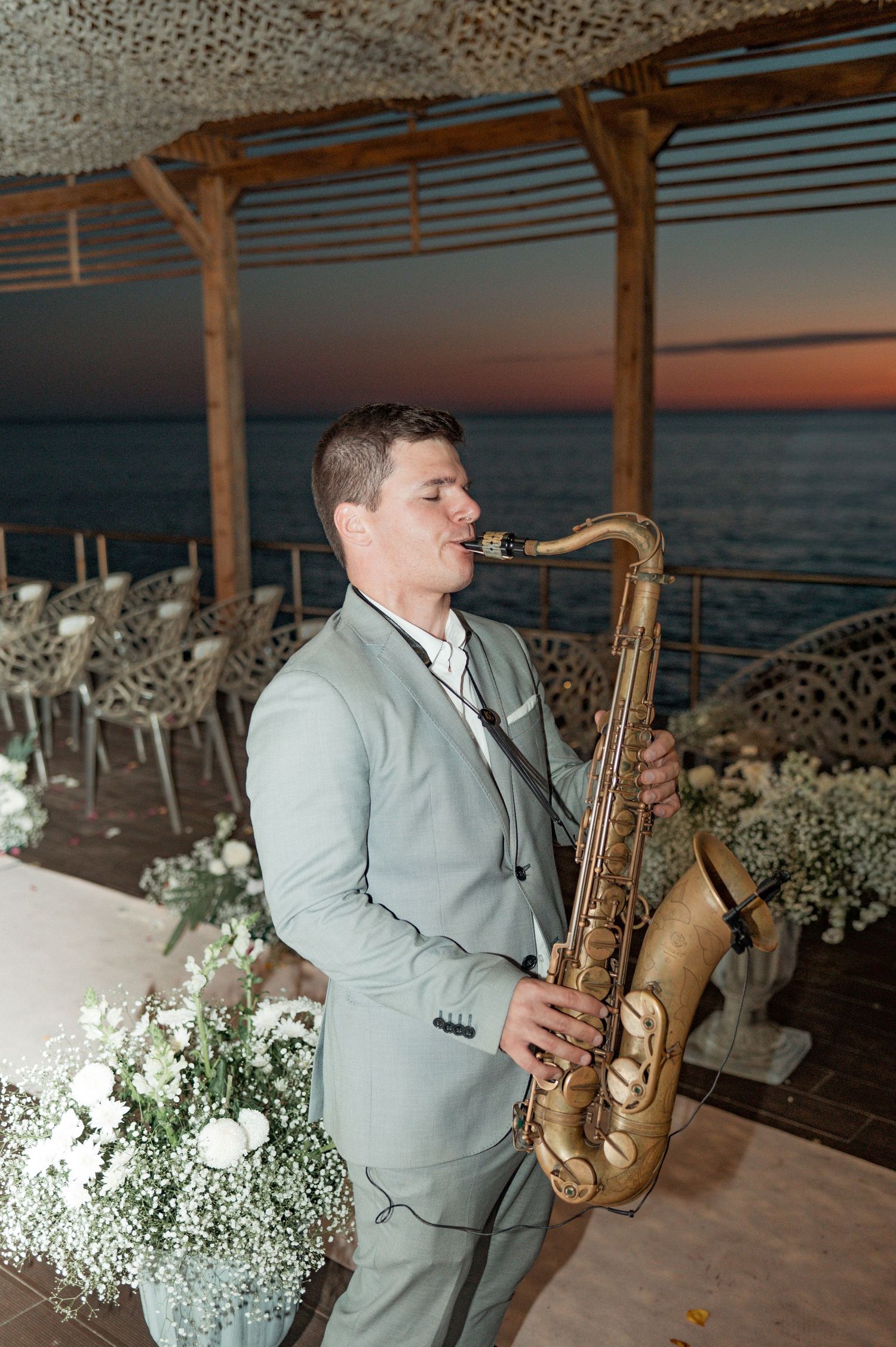 Seaside wedding in Parede, Portugal, with ocean views and golden sunset light near Lisbon.