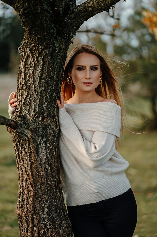 Fotograf Aalborg har brugt presettet Magic Fall på billedet af en kvindelig model, taget af JOEhansenFOTO.