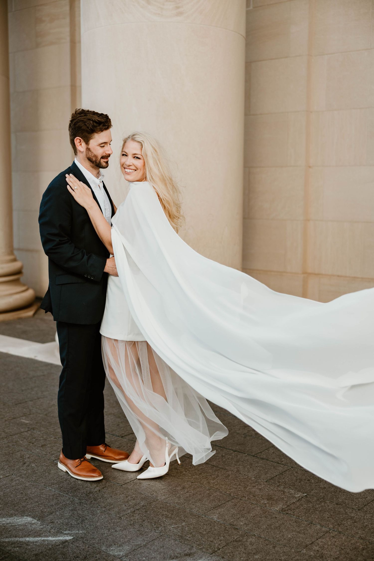Downtown engagement session Kansas City Nelson Museum