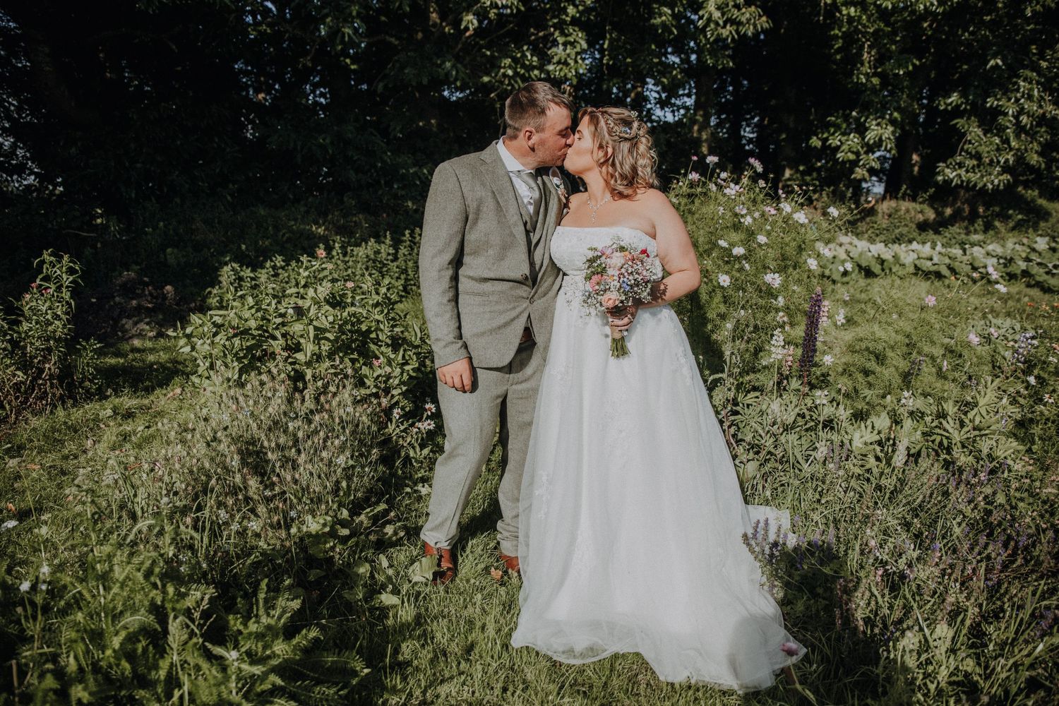 natural wedding photography