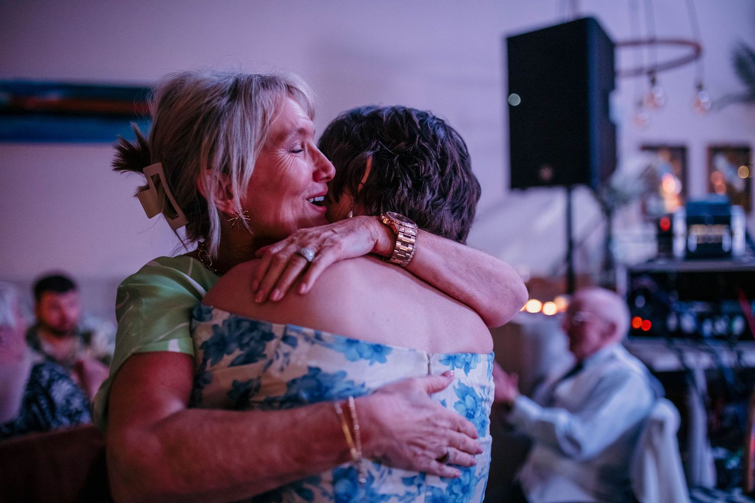 emotional wedding photography cornwall