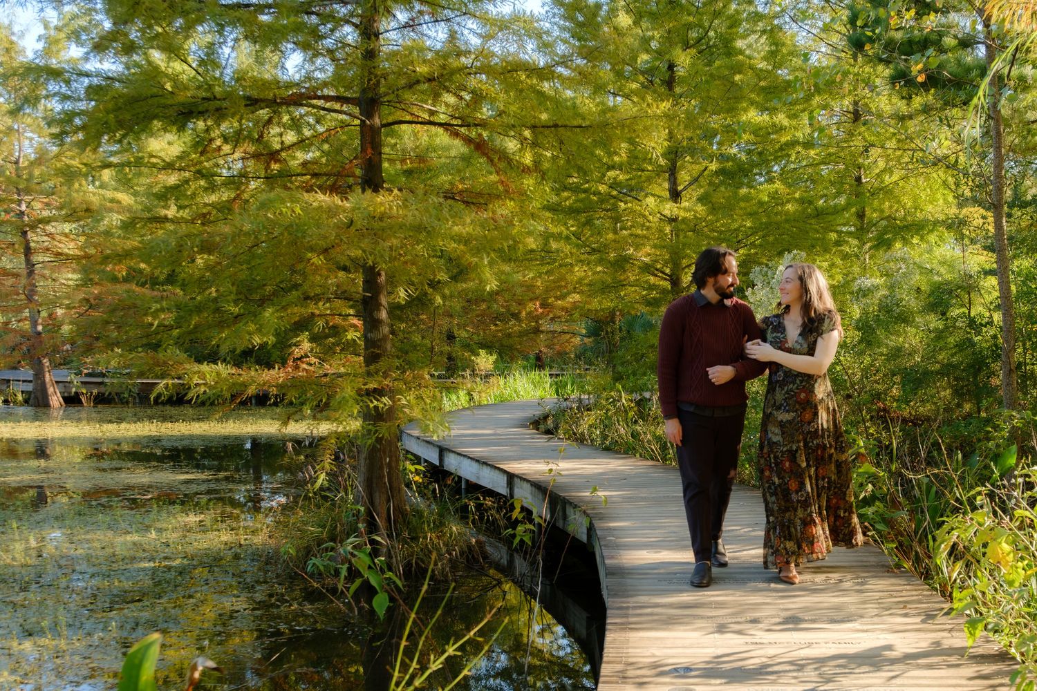 Family photos, Houston, Tx, couple goes for walk