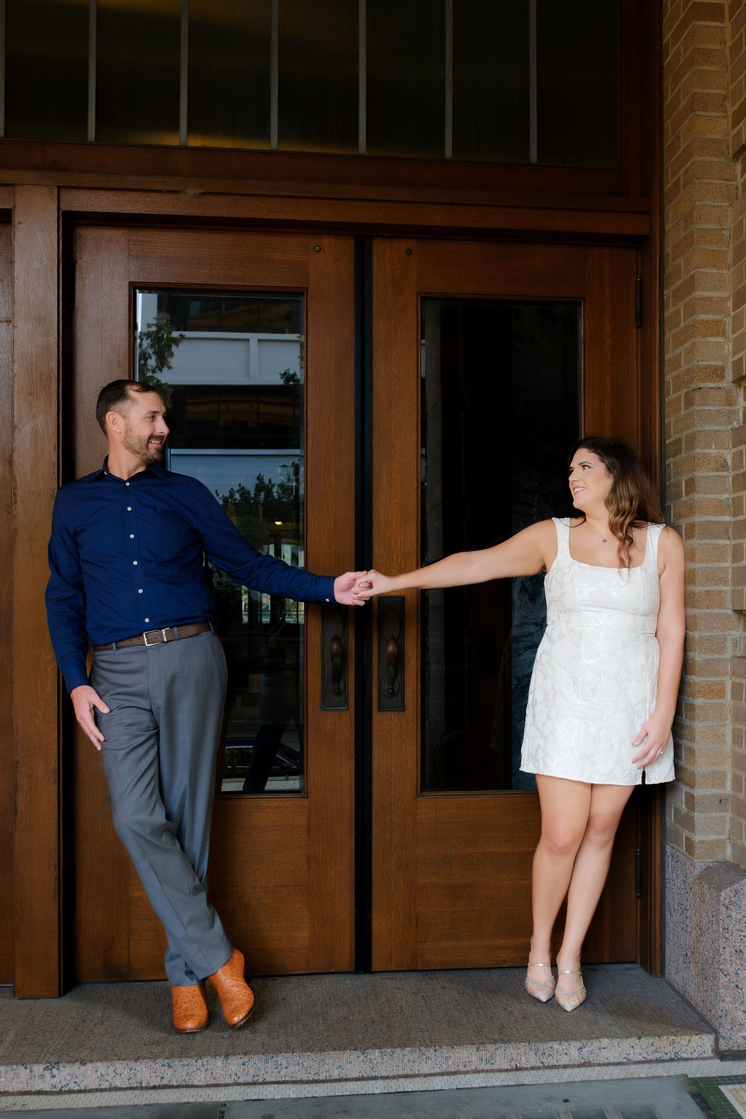 holding hands, engagement photos, houston, tx