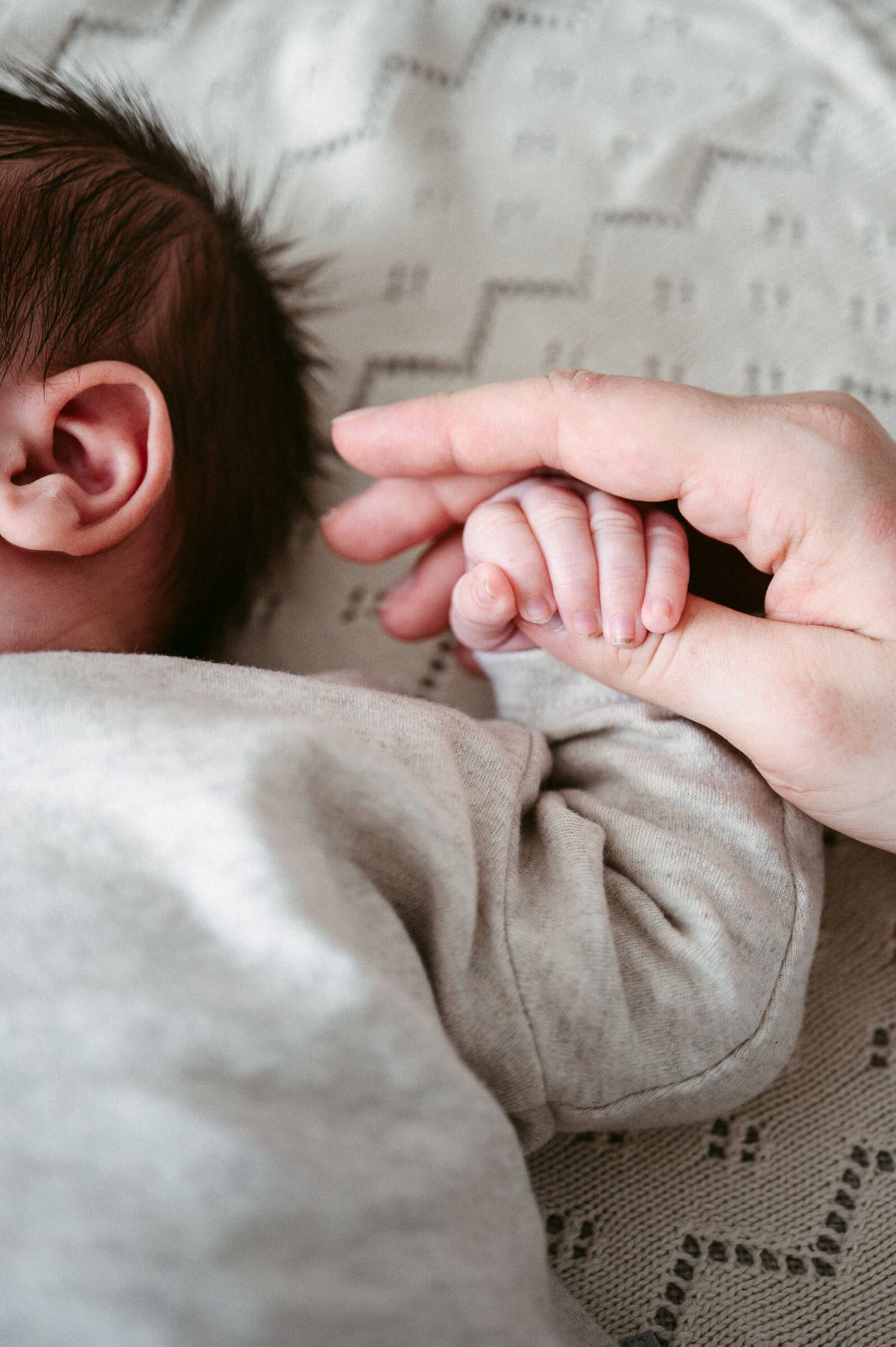 Babyfotografie Zürich Baby Detail Hände