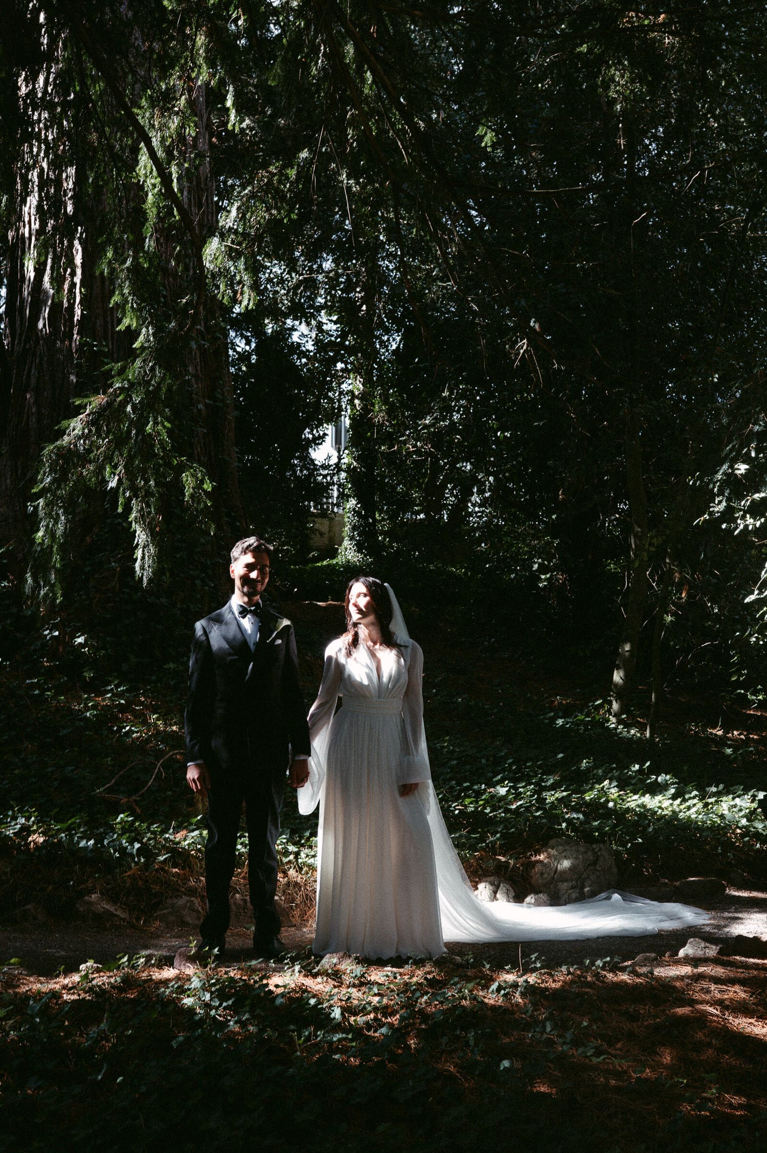 Hochzeitsfotografie Zürich Portrait Braut und Bräutigam im Garten