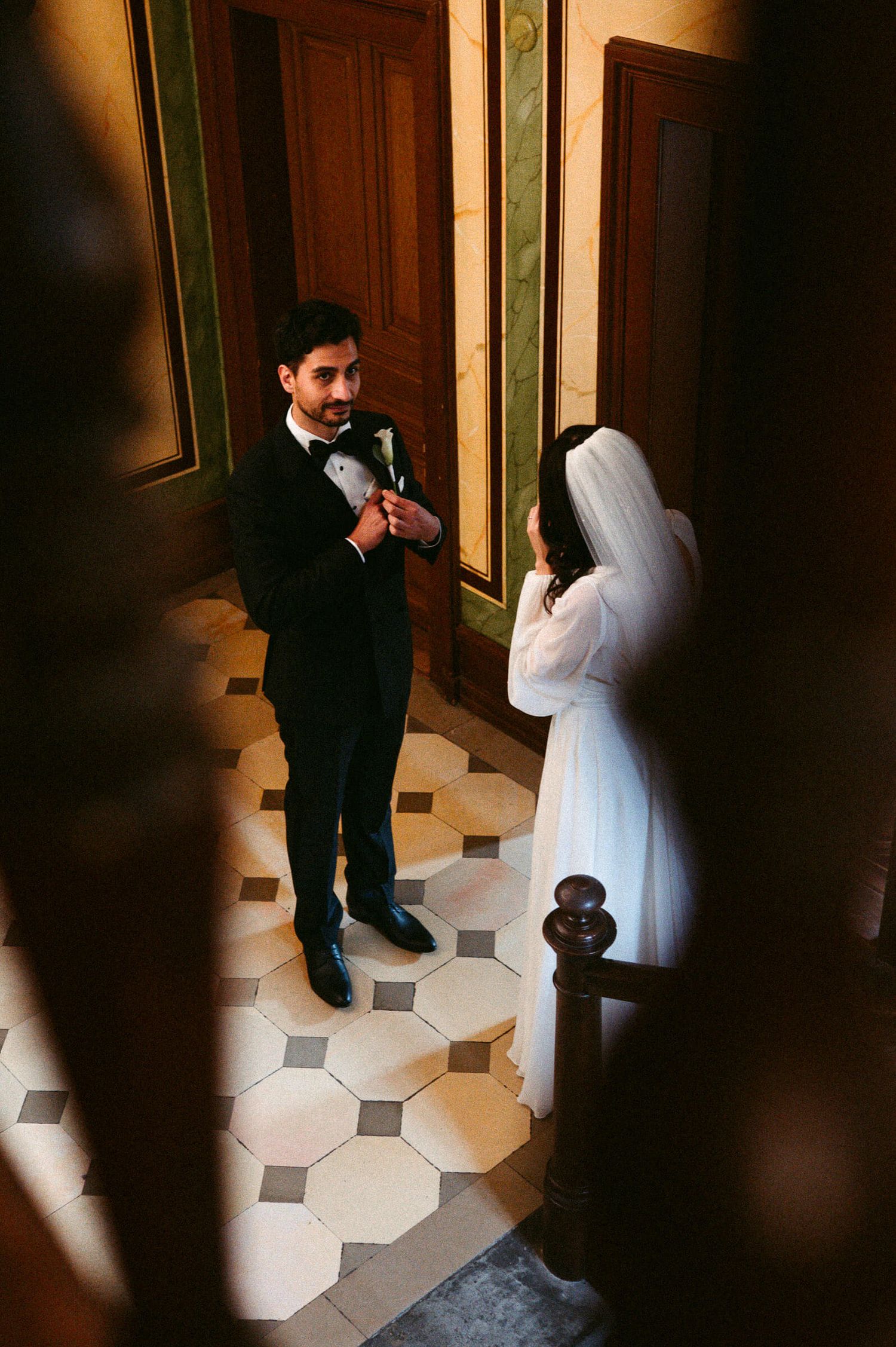 Hochzeitsfotografie Zürich Portrait Braut und Bräutigam in Tränen nach First Look
