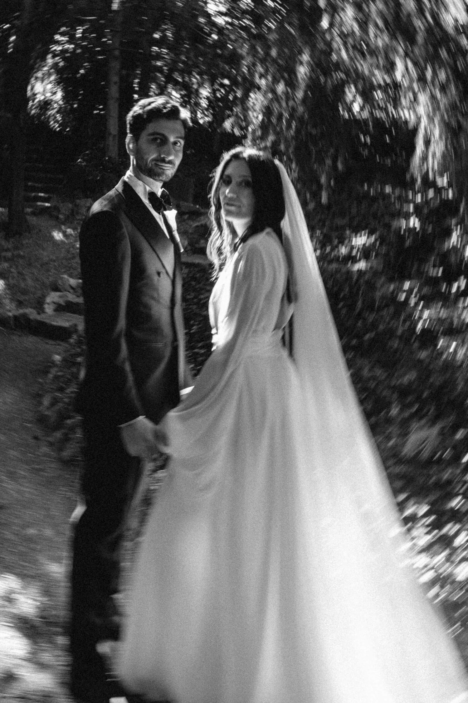 Hochzeitsfotografie Zürich Portrait Braut und Bräutigam im Garten