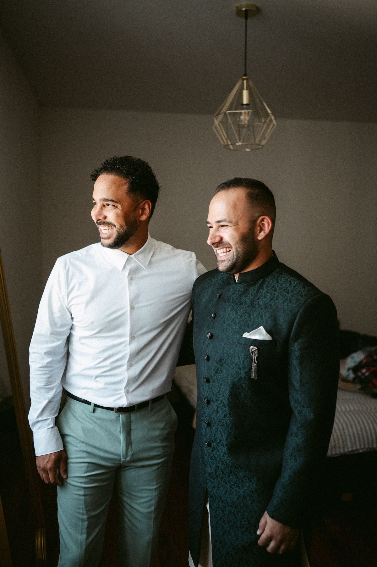 Hochzeitsfotografie in Biel Braut und Trauzeuge Portrait