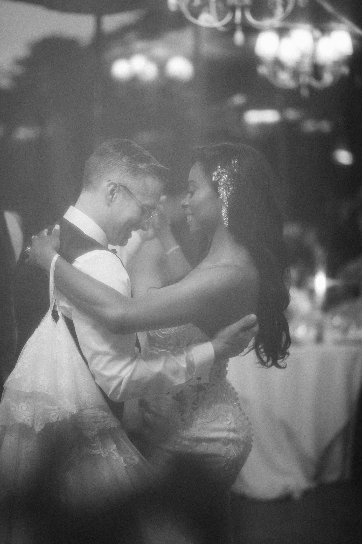 Hochzeitsfotografie Italien First Dance Braut und Bräutigam