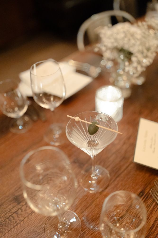 wedding table glasses